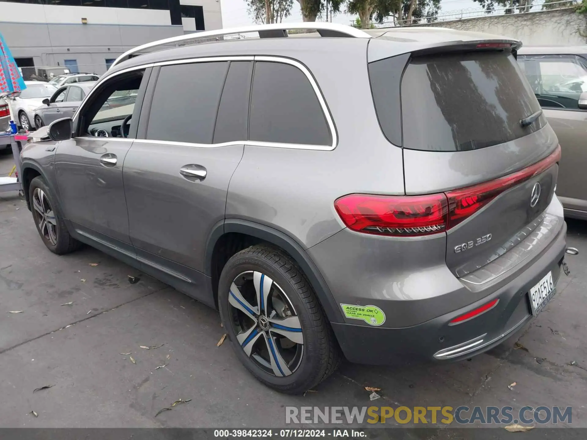 3 Photograph of a damaged car W1N9M1DB4NN007002 MERCEDES-BENZ EQB 350 SUV 2022