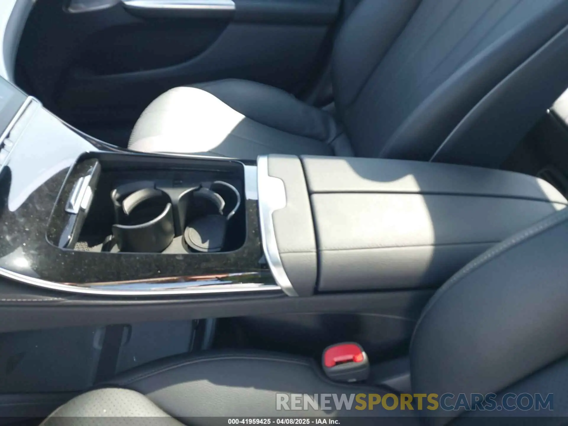 18 Photograph of a damaged car W1KEG2BB6PF014607 MERCEDES-BENZ EQE 350 2023