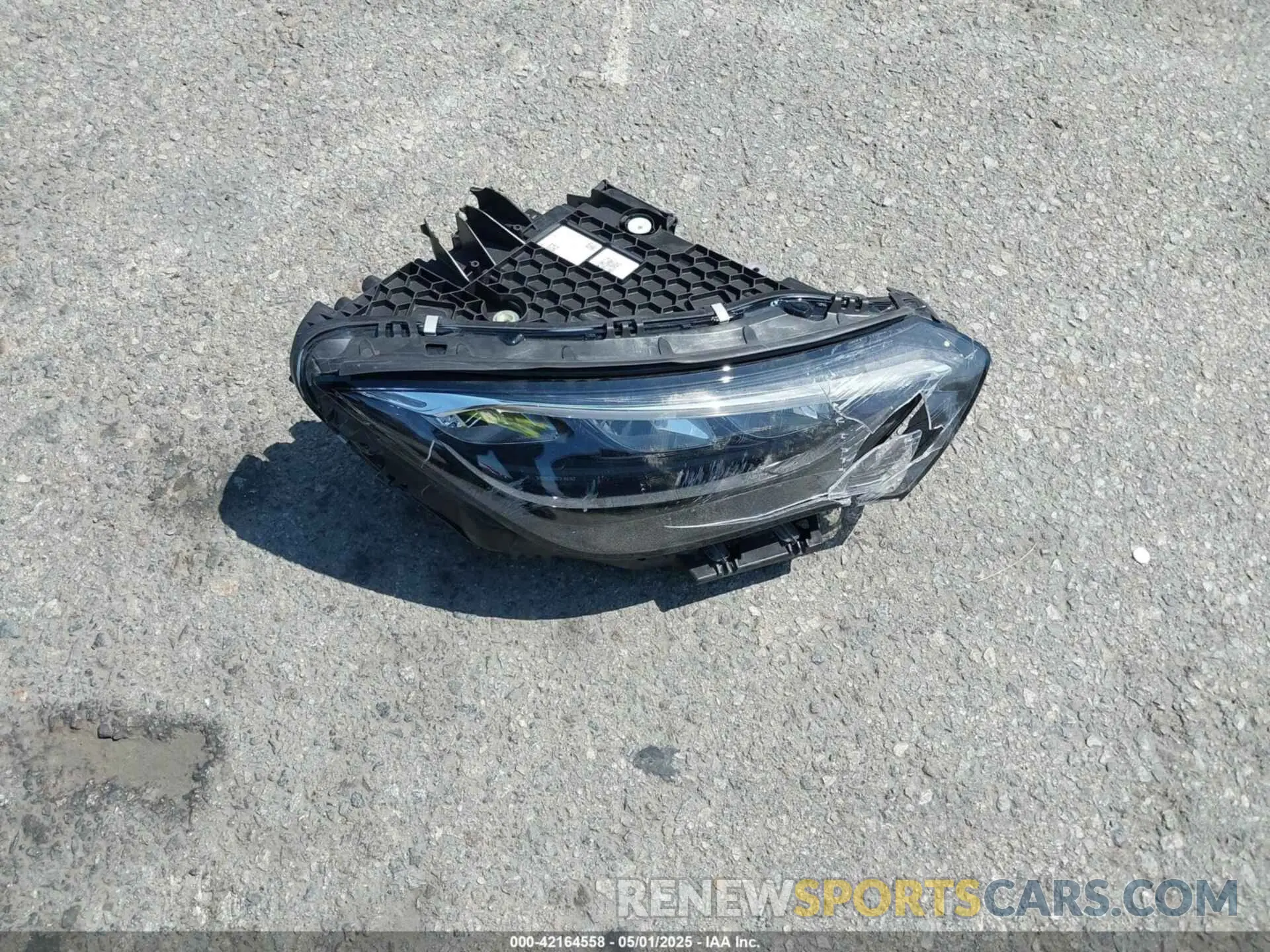 12 Photograph of a damaged car W1KEG1CB4RF053238 MERCEDES-BENZ EQE 350 2024