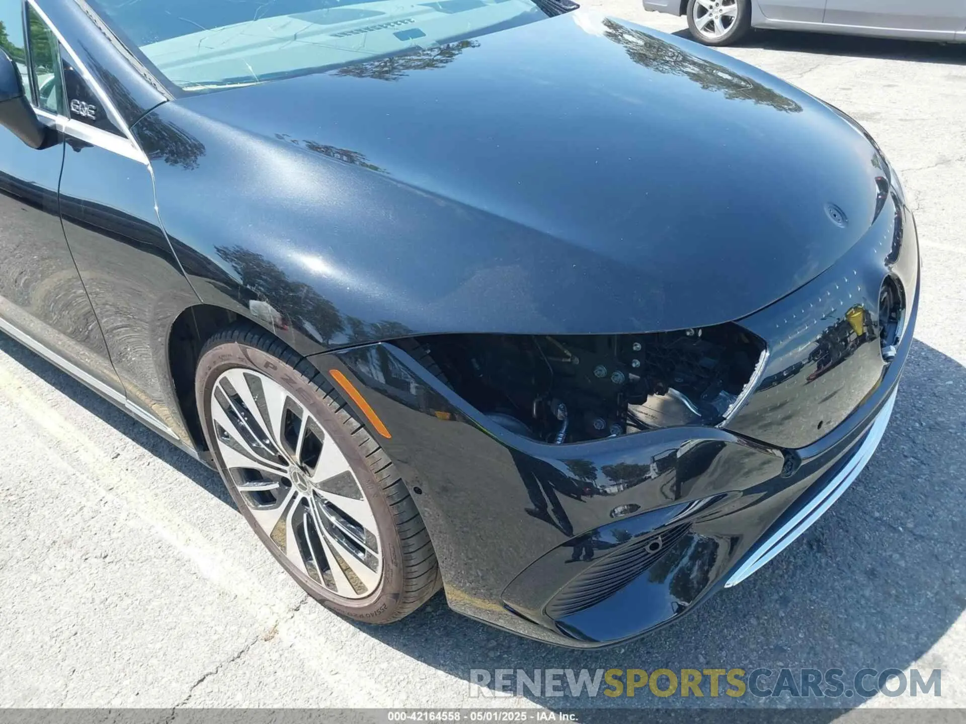 21 Photograph of a damaged car W1KEG1CB4RF053238 MERCEDES-BENZ EQE 350 2024