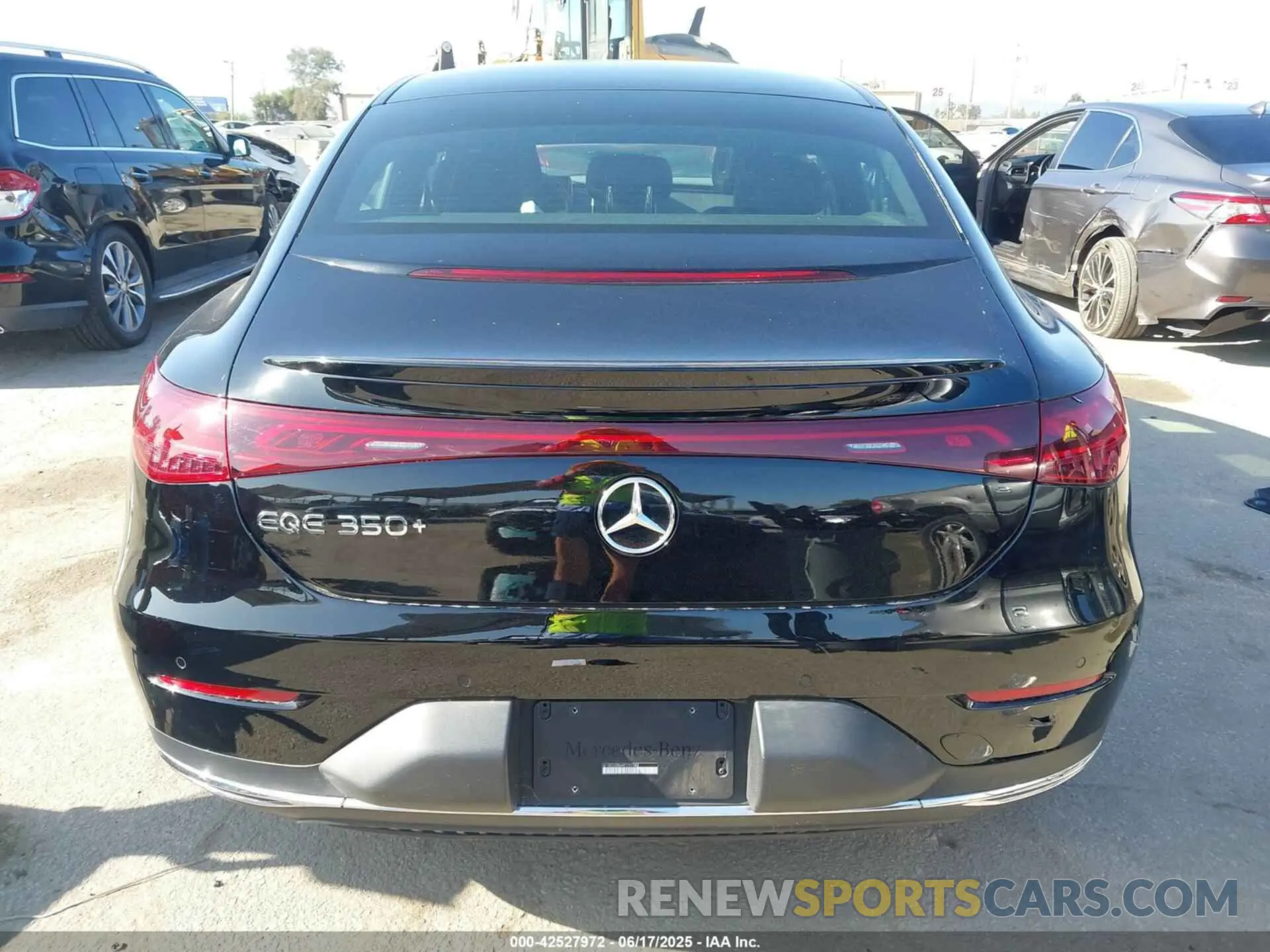 16 Photograph of a damaged car W1KEG2BB6RF059369 MERCEDES-BENZ EQE 350+ 2024
