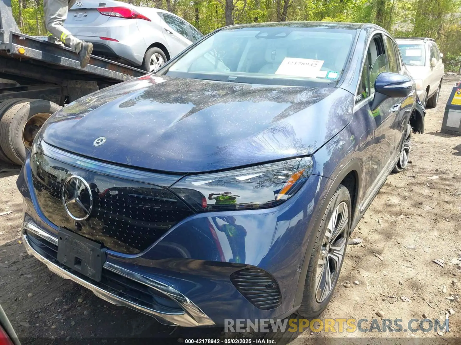 12 Photograph of a damaged car 4JGGM1CB0PA015927 MERCEDES-BENZ EQE 350 SUV 2023