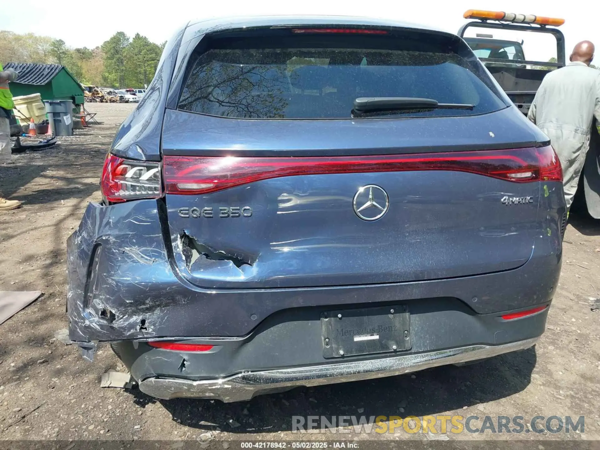 16 Photograph of a damaged car 4JGGM1CB0PA015927 MERCEDES-BENZ EQE 350 SUV 2023