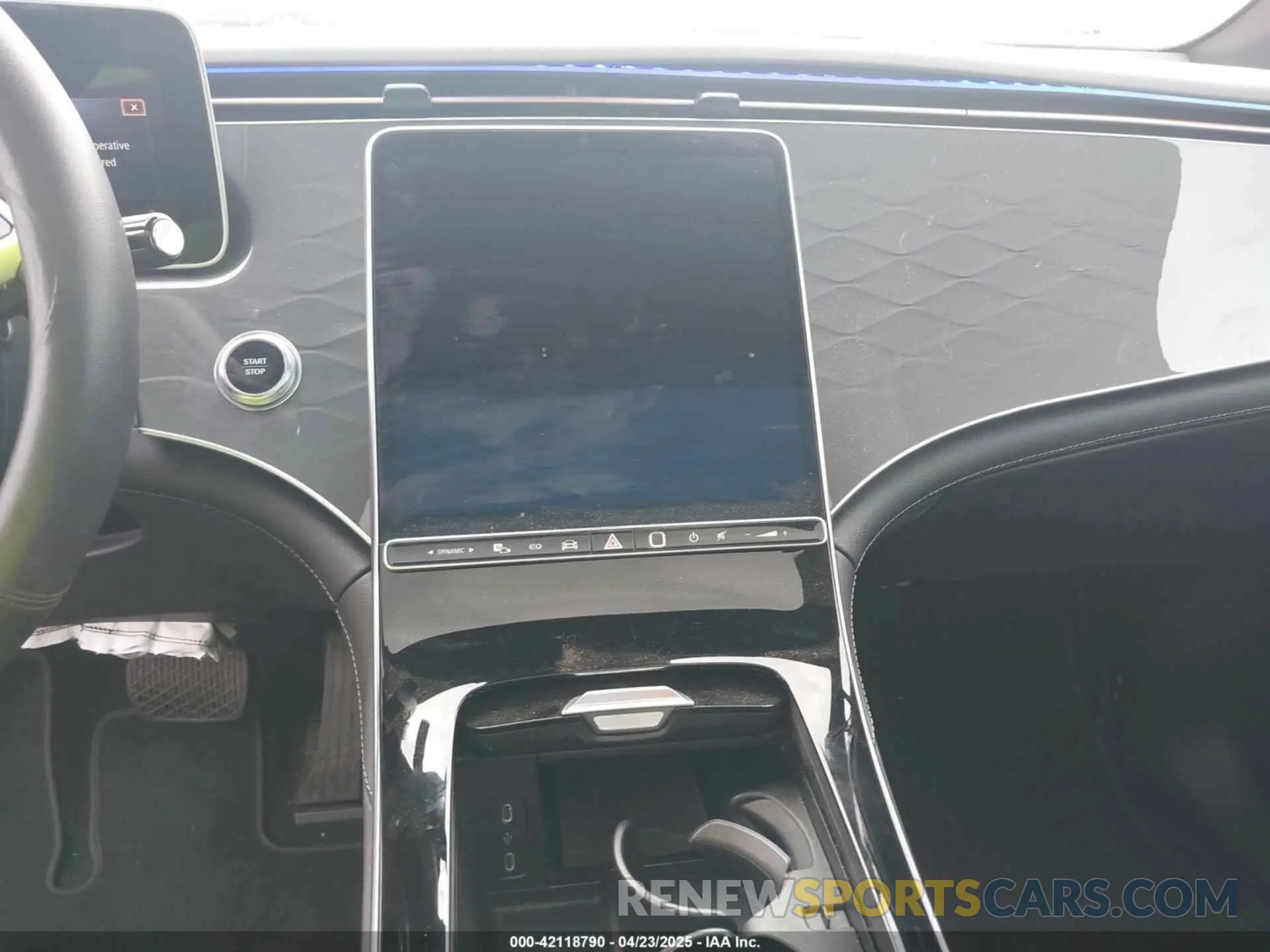 18 Photograph of a damaged car 4JGGM1CB3PA014027 MERCEDES-BENZ EQE 350 SUV 2023