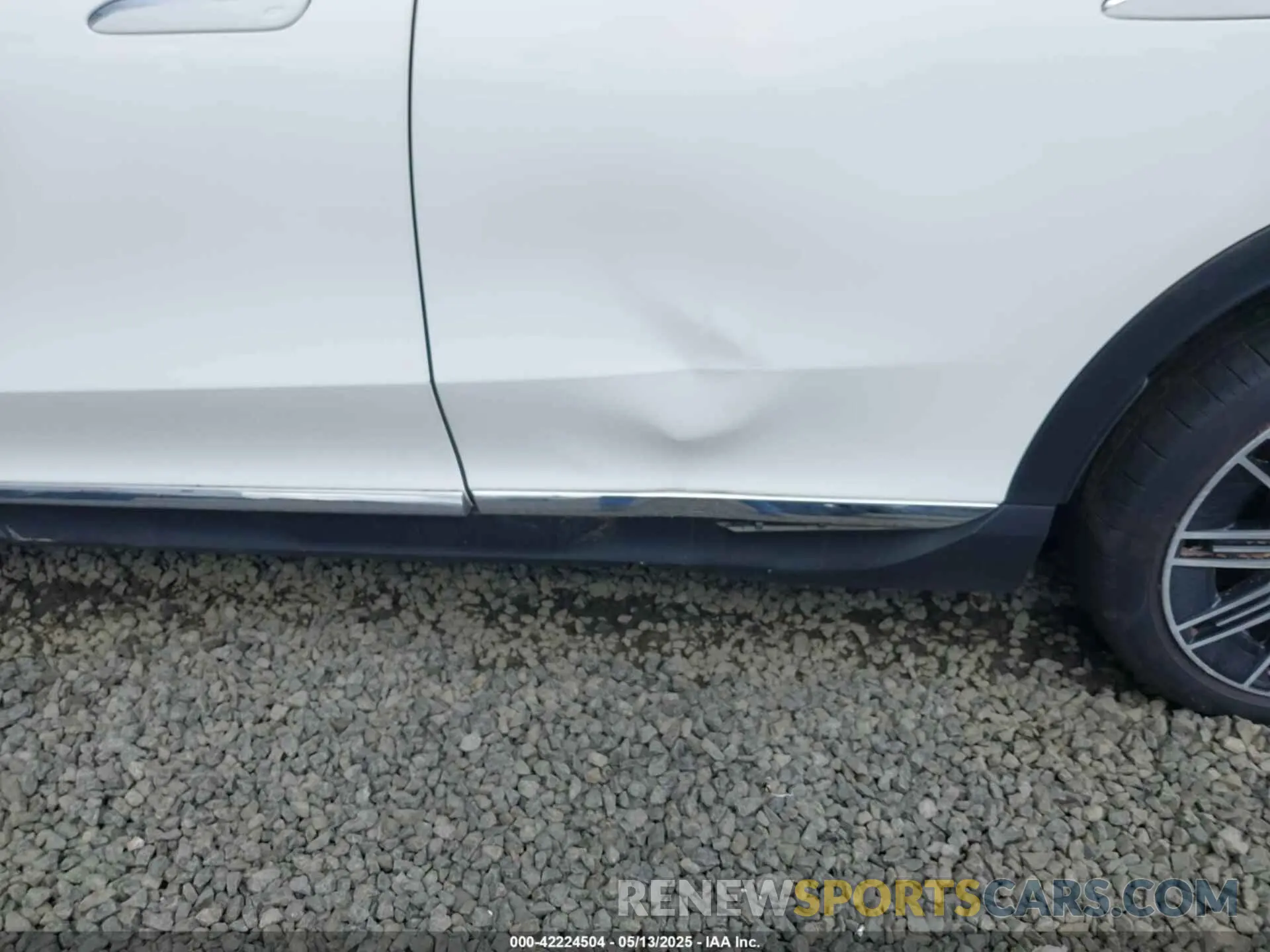 19 Photograph of a damaged car 4JGGM1CB7PA003578 MERCEDES-BENZ EQE 350 SUV 2023