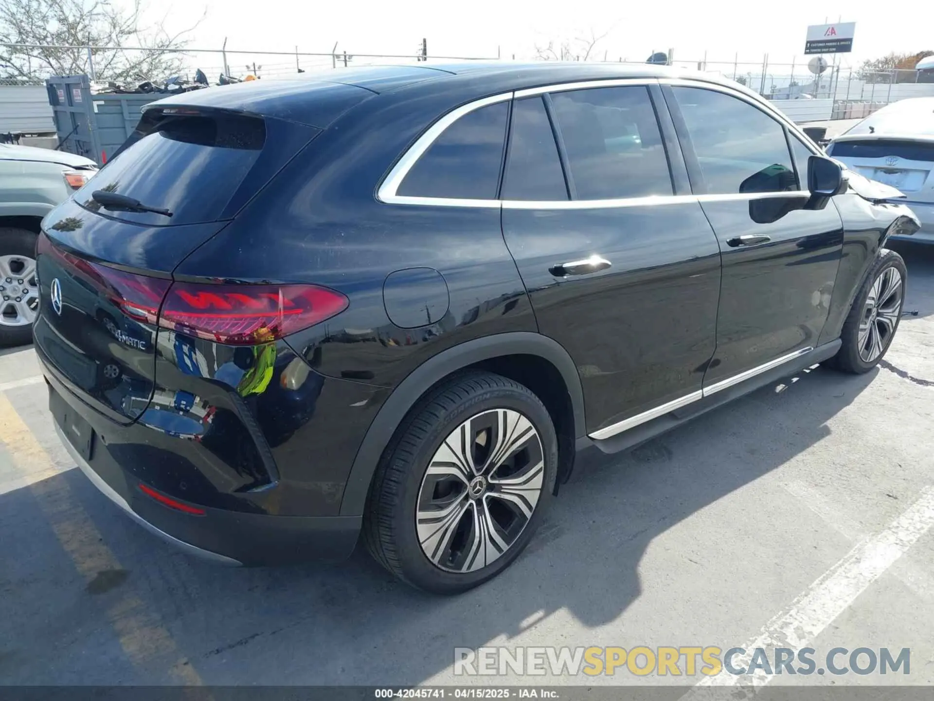 4 Photograph of a damaged car 4JGGM1CB7PA030859 MERCEDES-BENZ EQE 350 SUV 2023
