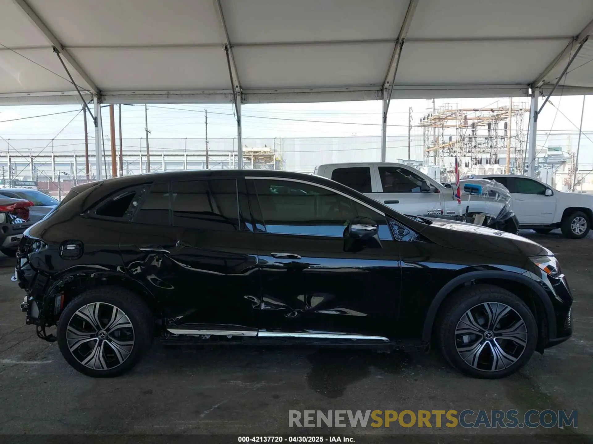 14 Photograph of a damaged car 4JGGM1CB7PA039514 MERCEDES-BENZ EQE 350 SUV 2023
