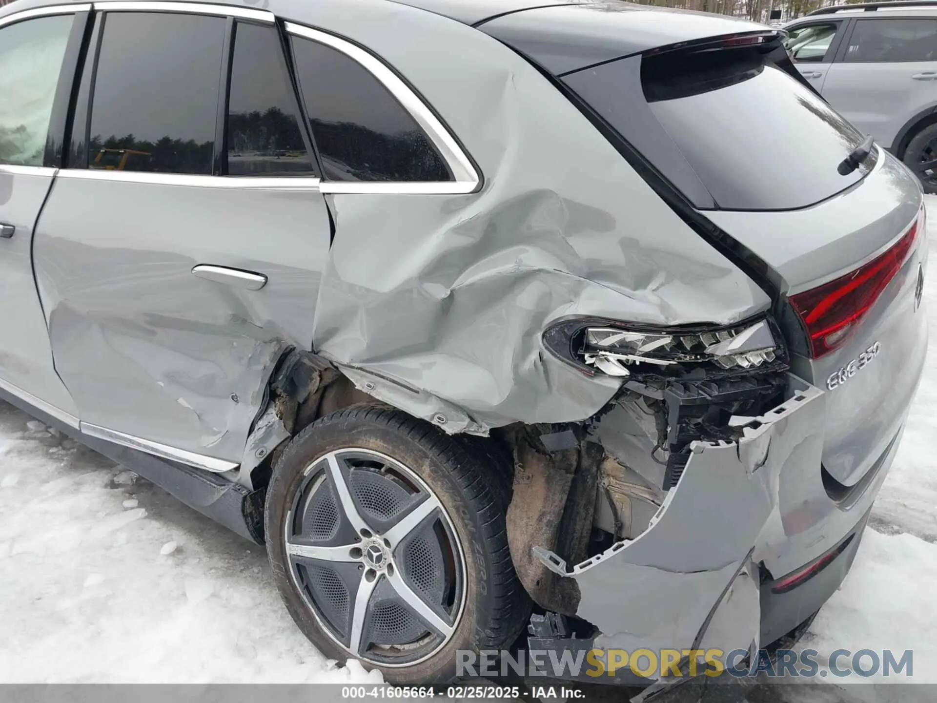 6 Photograph of a damaged car 4JGGM1CB8PA025265 MERCEDES-BENZ EQE 350 SUV 2023