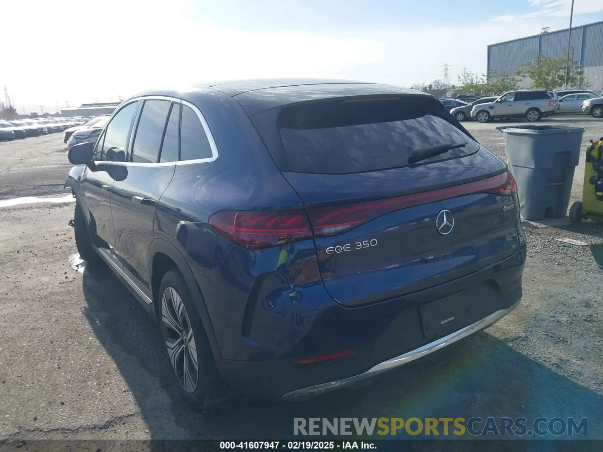 3 Photograph of a damaged car 4JGGM1CB9PA003923 MERCEDES-BENZ EQE 350 SUV 2023