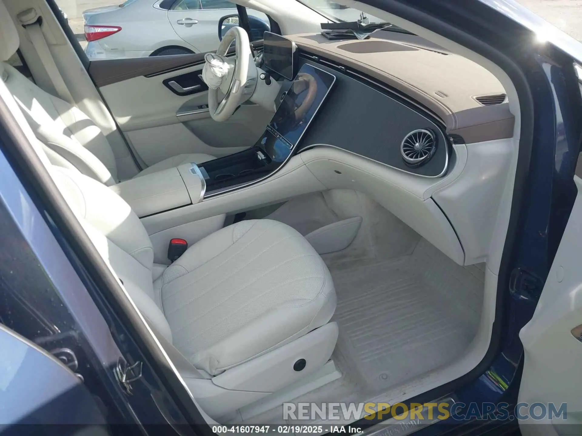 5 Photograph of a damaged car 4JGGM1CB9PA003923 MERCEDES-BENZ EQE 350 SUV 2023
