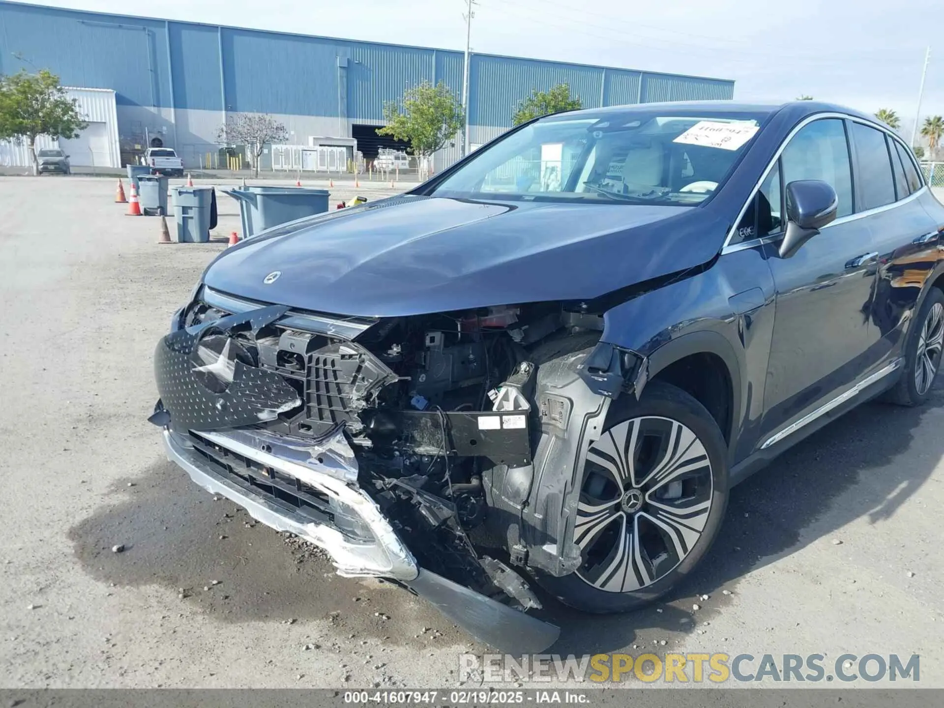 6 Photograph of a damaged car 4JGGM1CB9PA003923 MERCEDES-BENZ EQE 350 SUV 2023