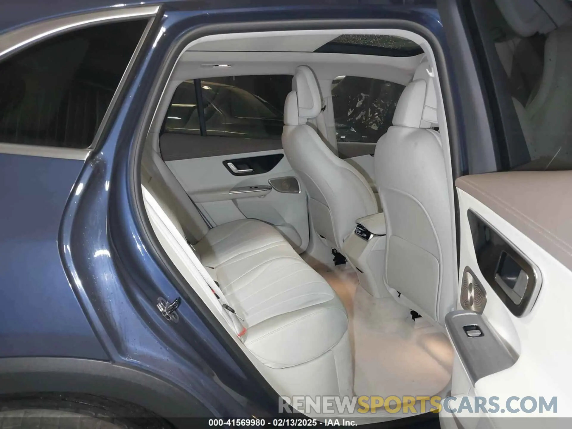 8 Photograph of a damaged car 4JGGM1CB9PA010905 MERCEDES-BENZ EQE 350 SUV 2023