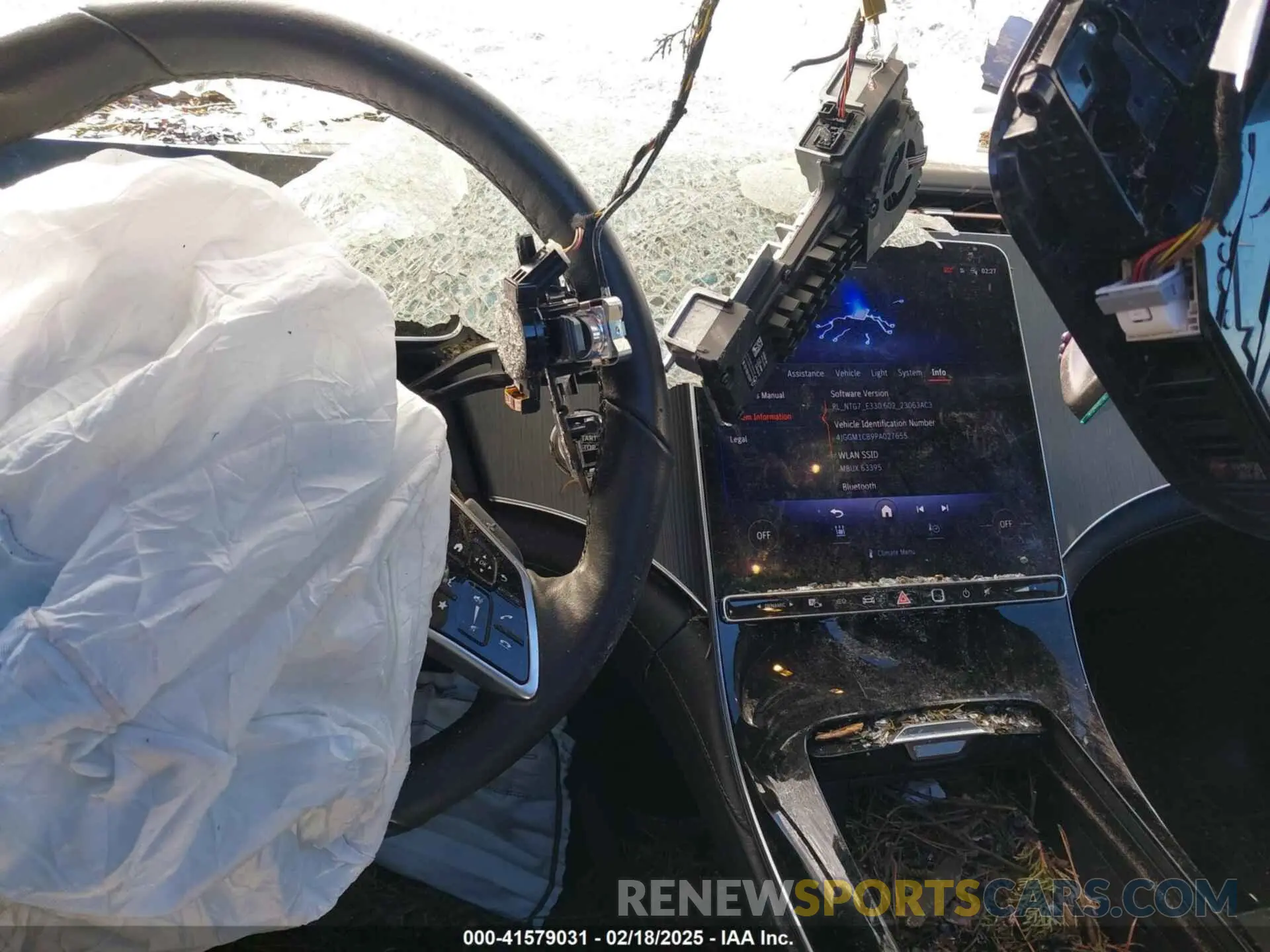 18 Photograph of a damaged car 4JGGM1CB9PA027655 MERCEDES-BENZ EQE 350 SUV 2023