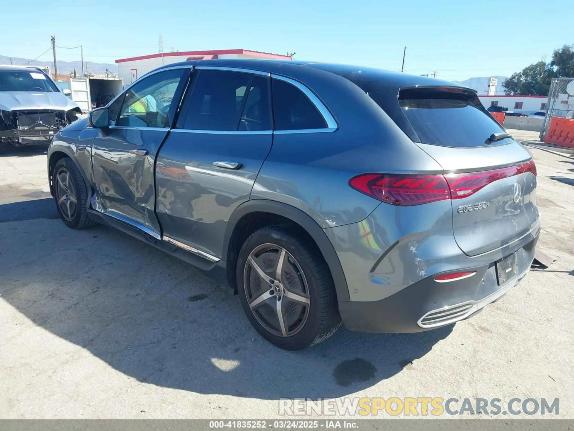 3 Photograph of a damaged car 4JGGM2BB4PA038389 MERCEDES-BENZ EQE 350+ SUV 2023