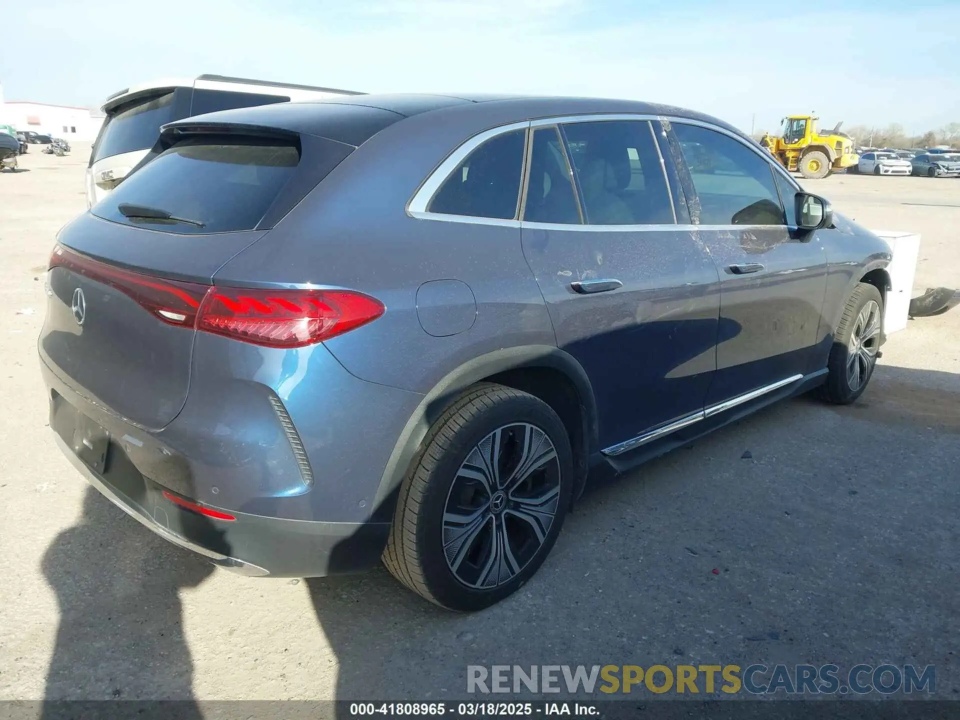 4 Photograph of a damaged car 4JGGM2BB5PA011153 MERCEDES-BENZ EQE 350+ SUV 2023