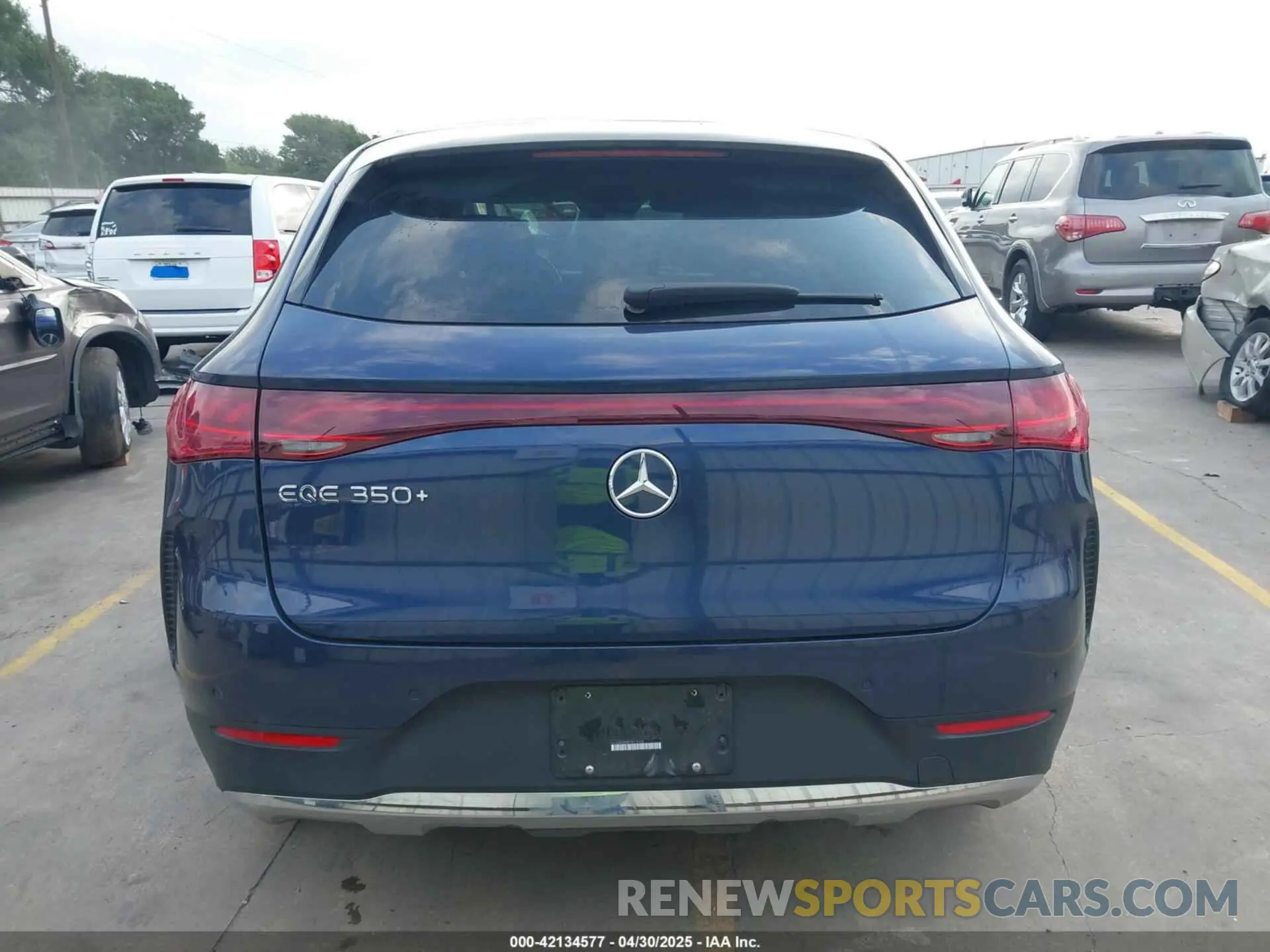 16 Photograph of a damaged car 4JGGM2BB8PA015102 MERCEDES-BENZ EQE 350+ SUV 2023