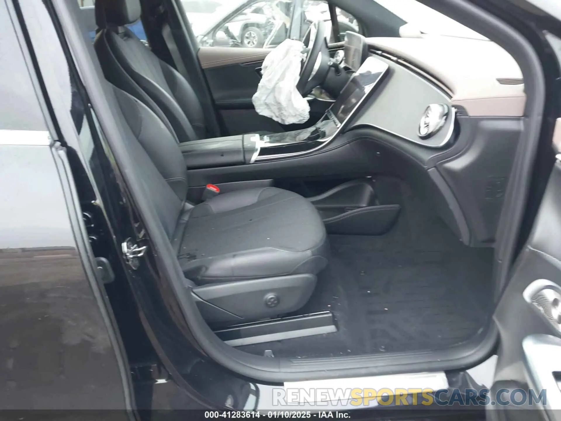 5 Photograph of a damaged car 4JGGM1CB6RA058476 MERCEDES-BENZ EQE 350 SUV 2024