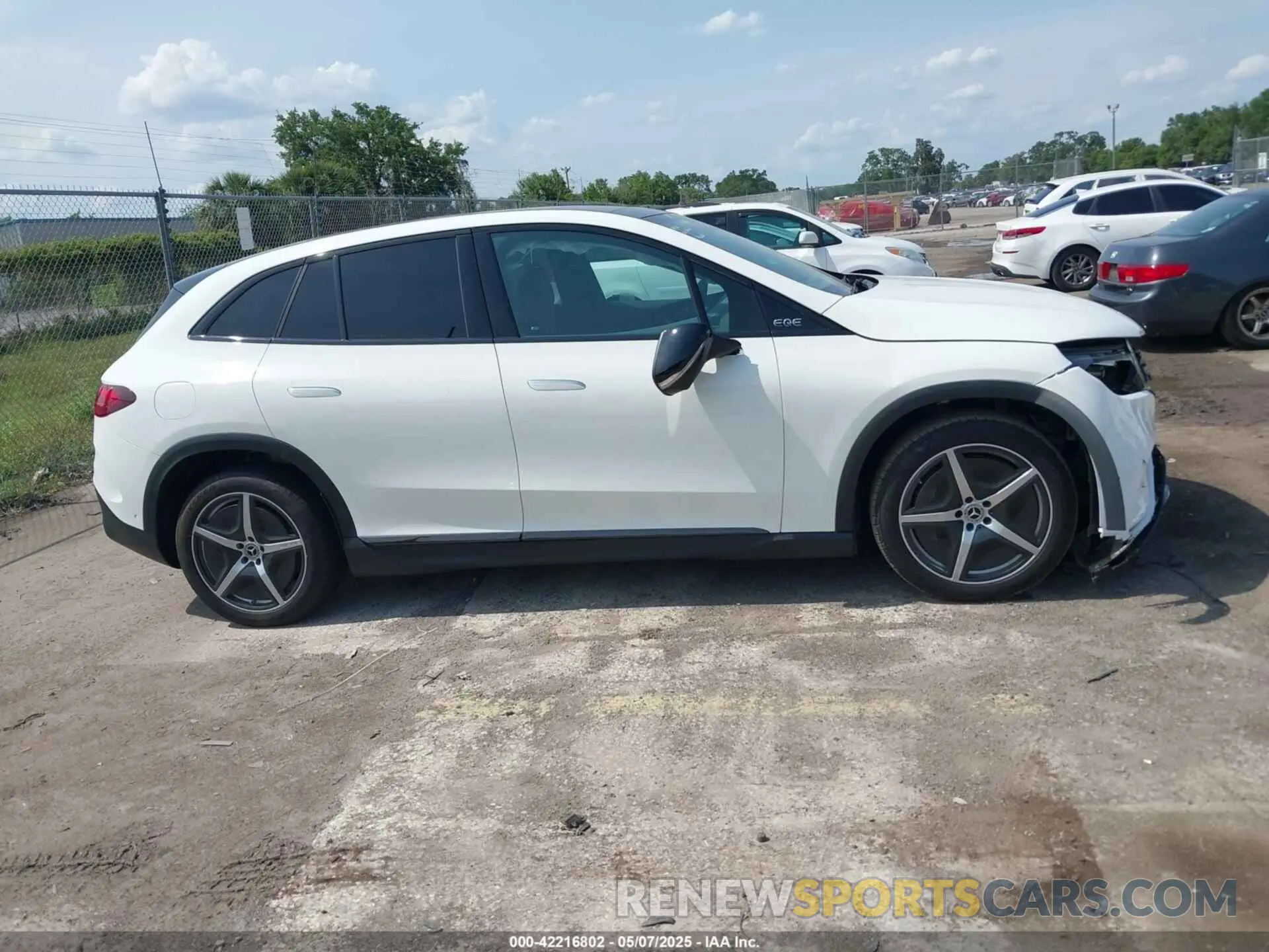 13 Photograph of a damaged car 4JGGM2BB0RA053569 MERCEDES-BENZ EQE 350+ SUV 2024