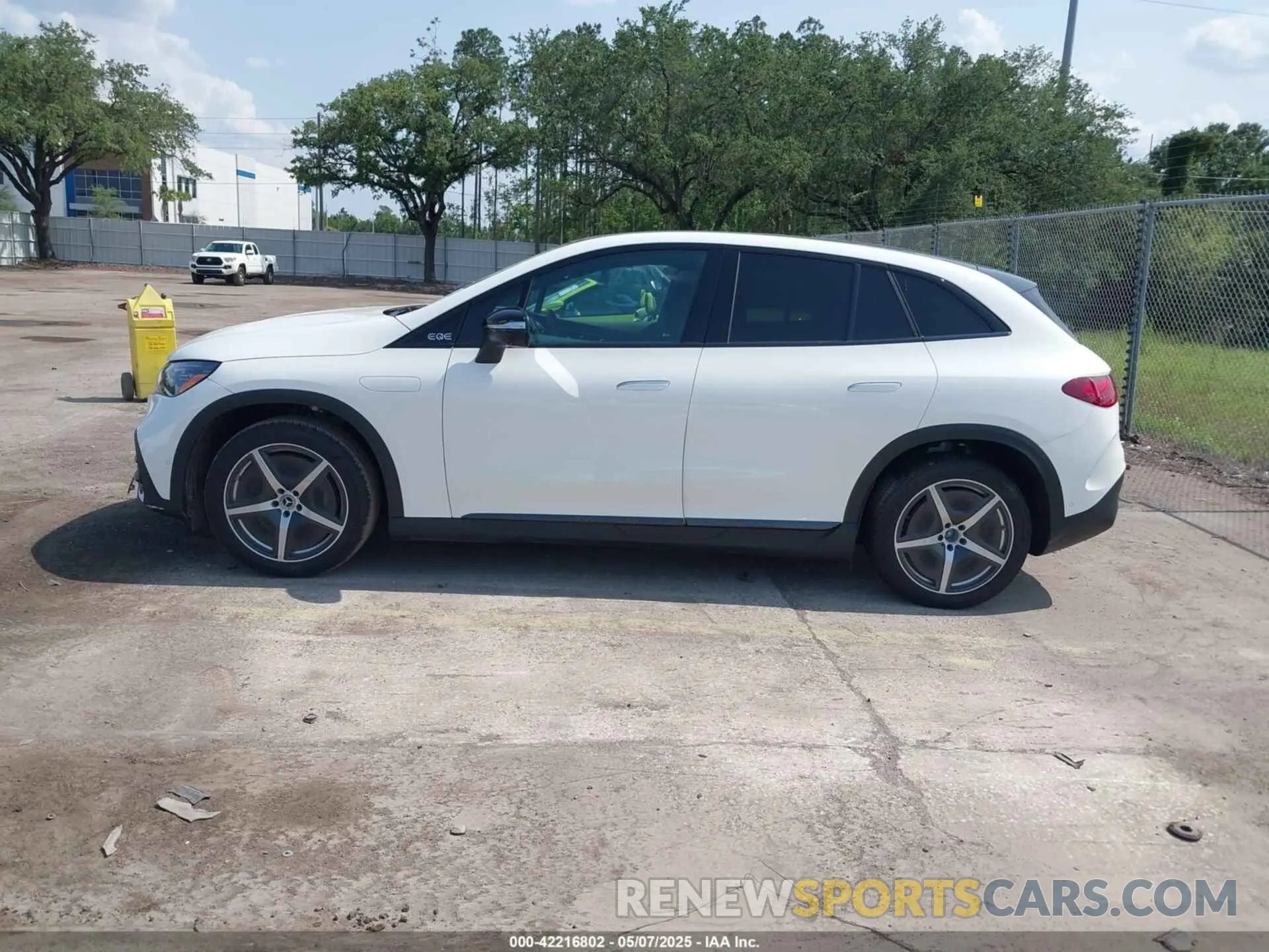 14 Photograph of a damaged car 4JGGM2BB0RA053569 MERCEDES-BENZ EQE 350+ SUV 2024