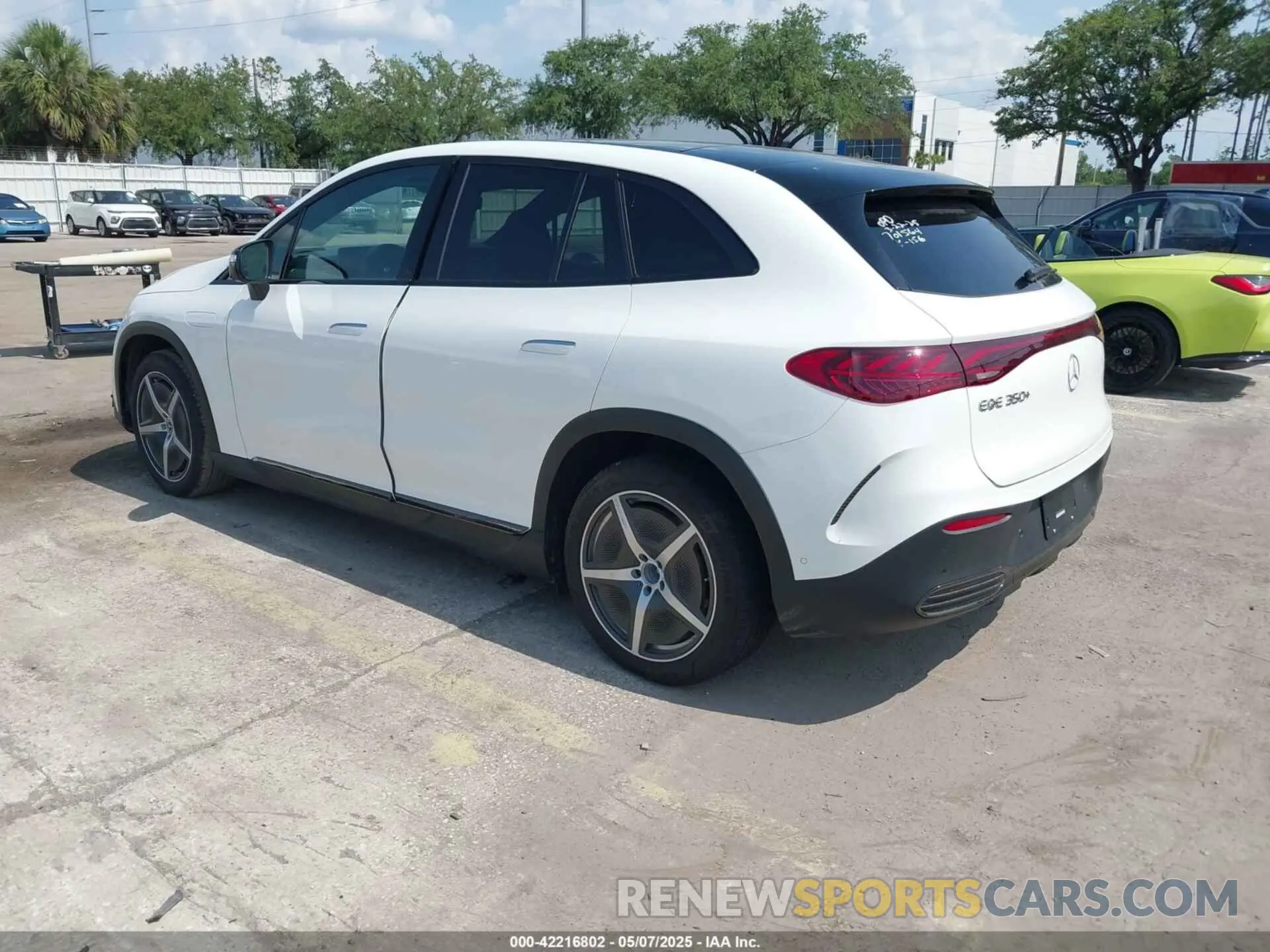 3 Photograph of a damaged car 4JGGM2BB0RA053569 MERCEDES-BENZ EQE 350+ SUV 2024