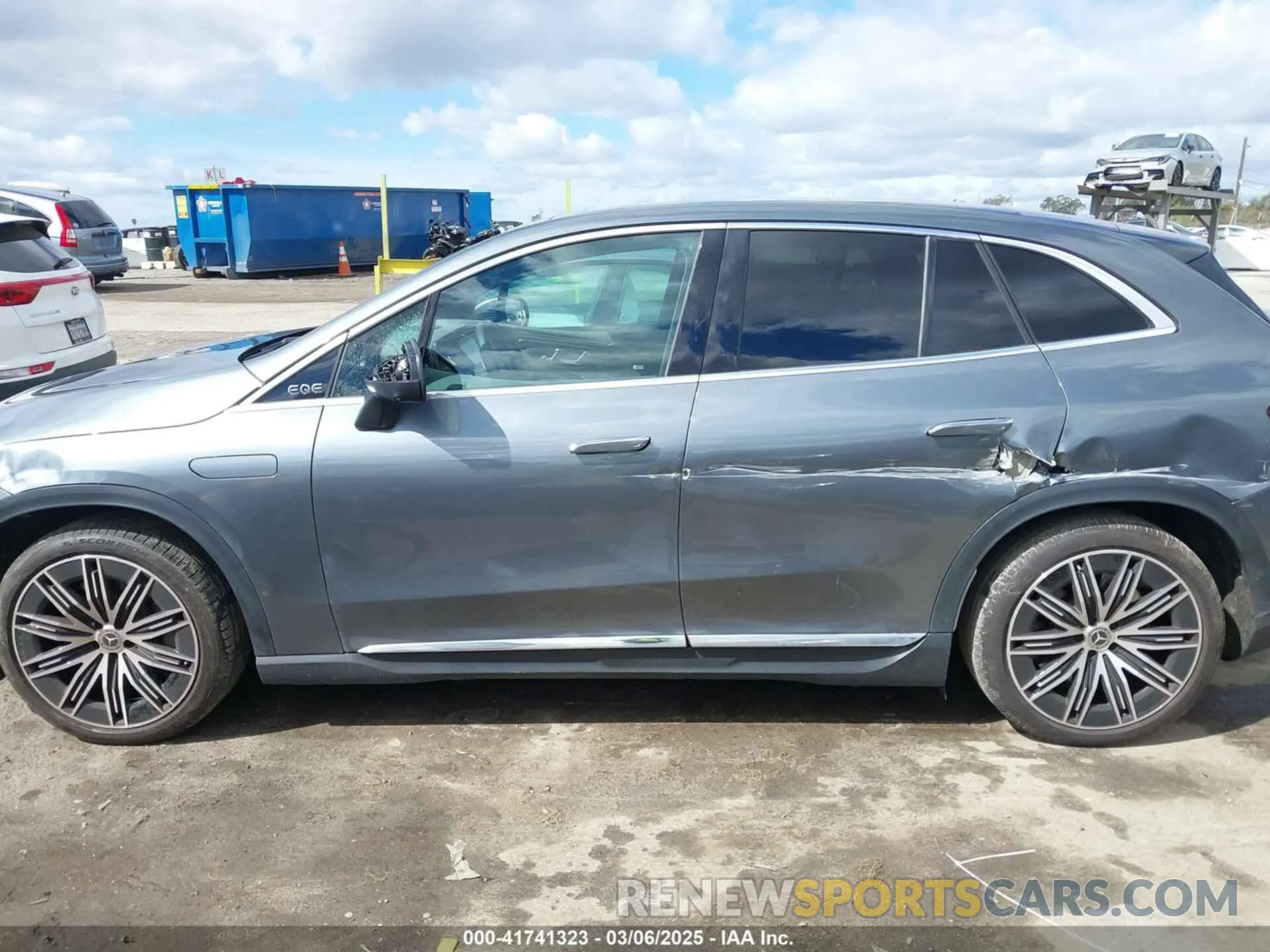 14 Photograph of a damaged car 4JGGM2CB0PA019157 MERCEDES-BENZ EQE 500 SUV 2023