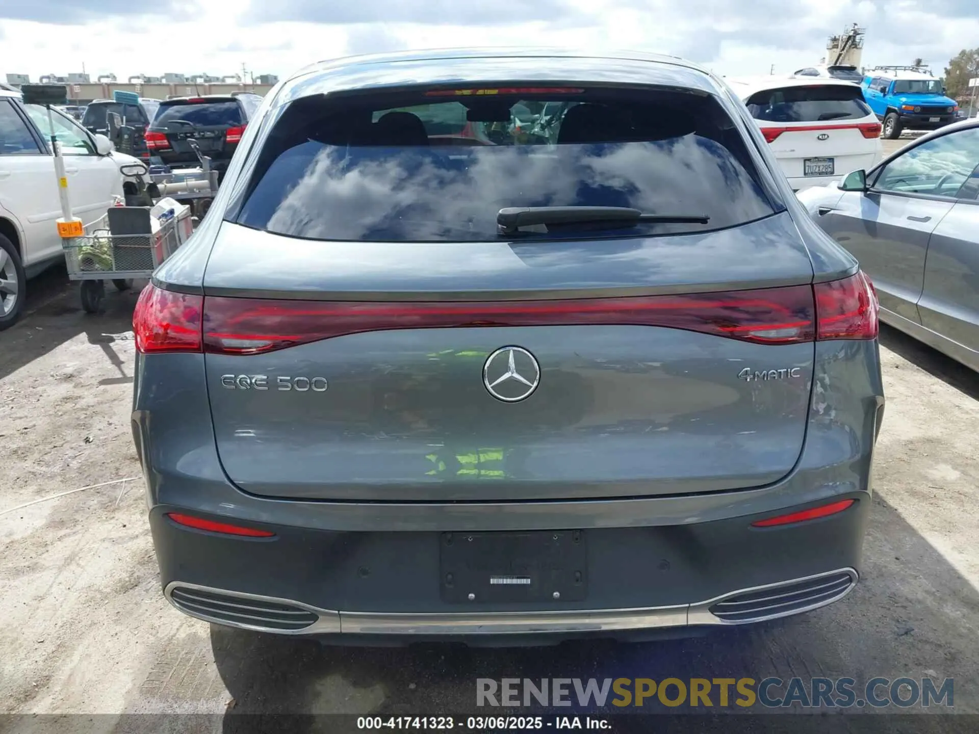 16 Photograph of a damaged car 4JGGM2CB0PA019157 MERCEDES-BENZ EQE 500 SUV 2023