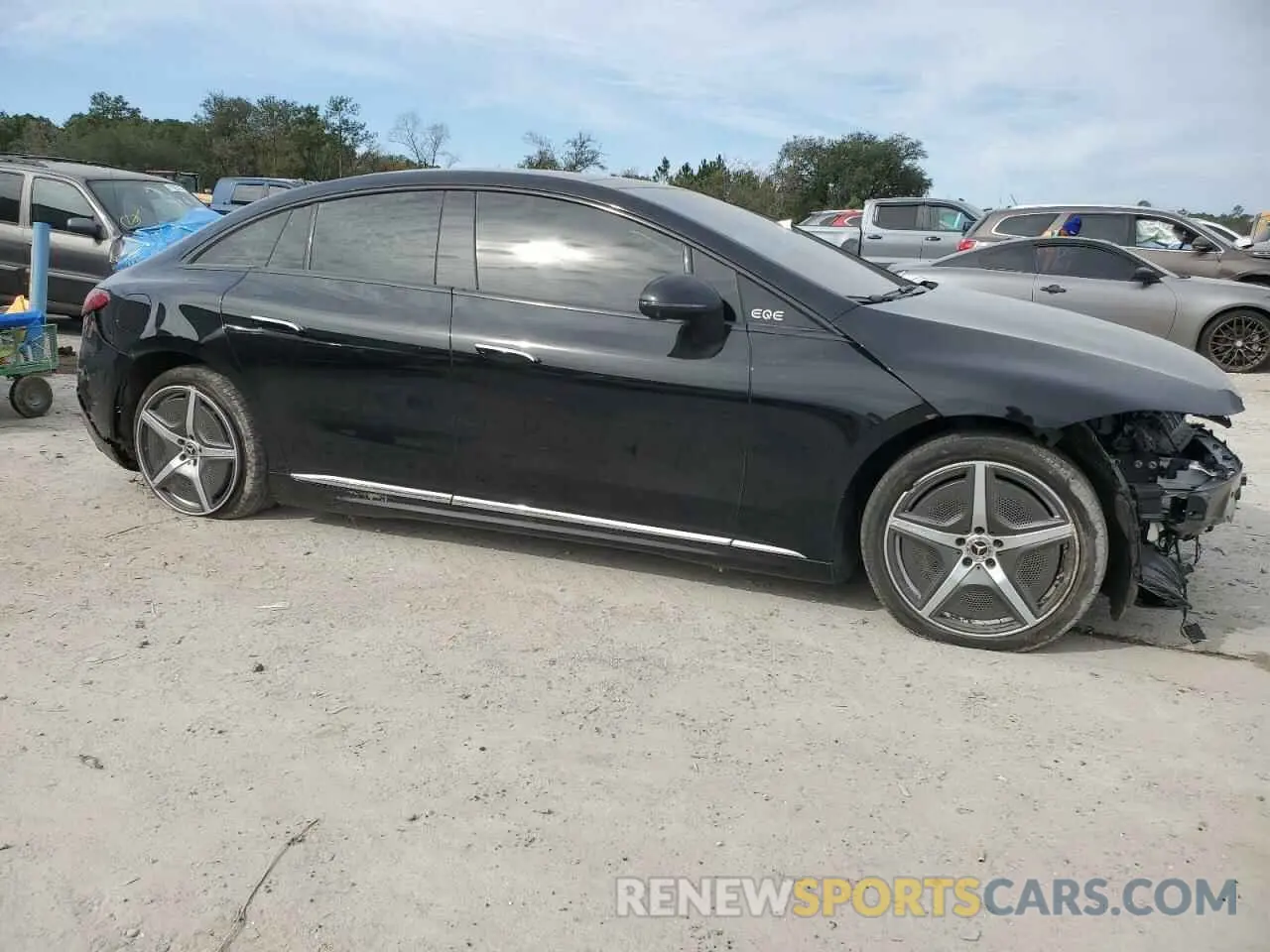 4 Photograph of a damaged car W1KEG2BB2PF035809 MERCEDES-BENZ EQE SEDAN 2023