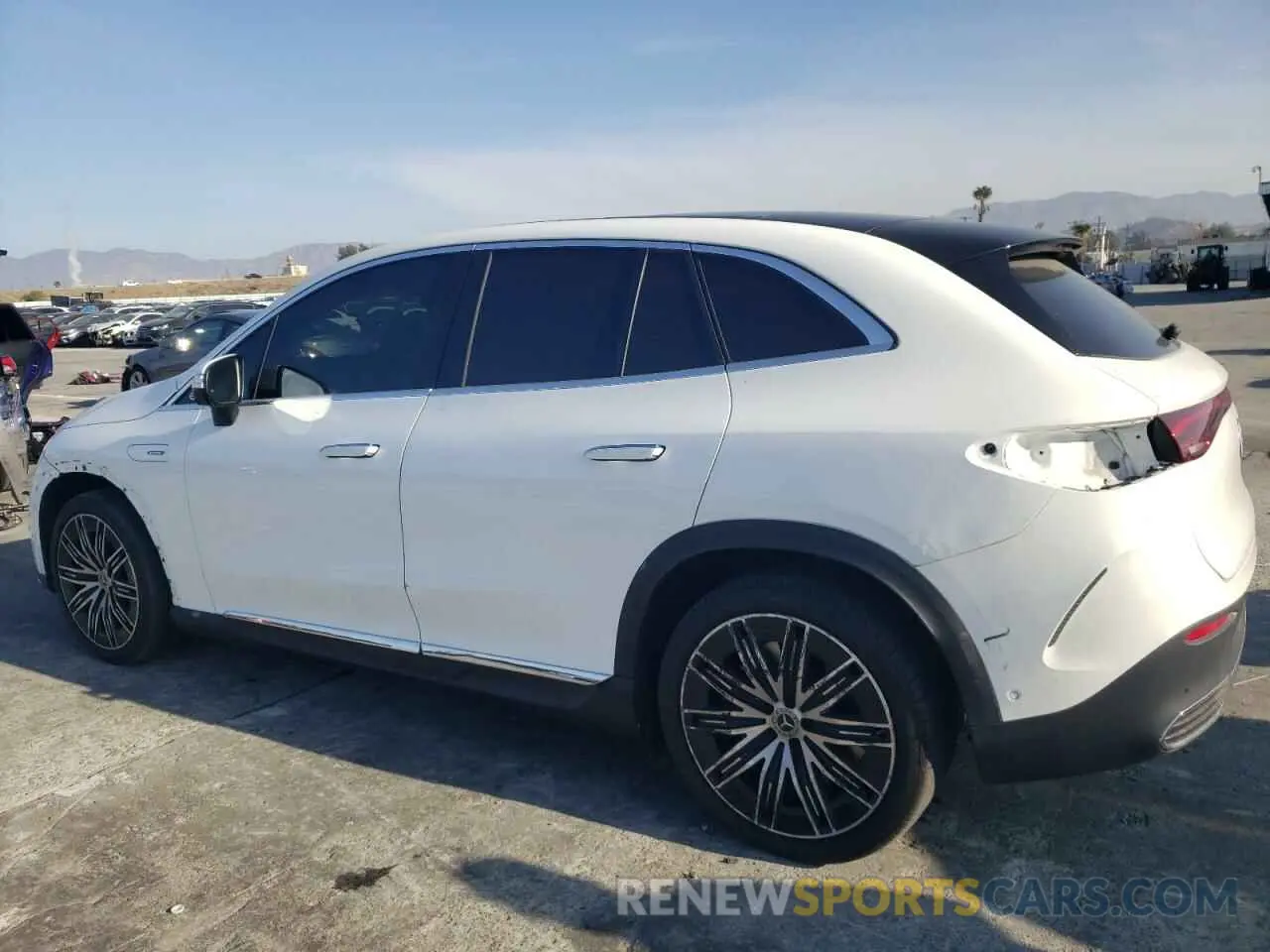 2 Photograph of a damaged car 4JGGM1CB2PA005660 MERCEDES-BENZ EQE SUV 35 2023