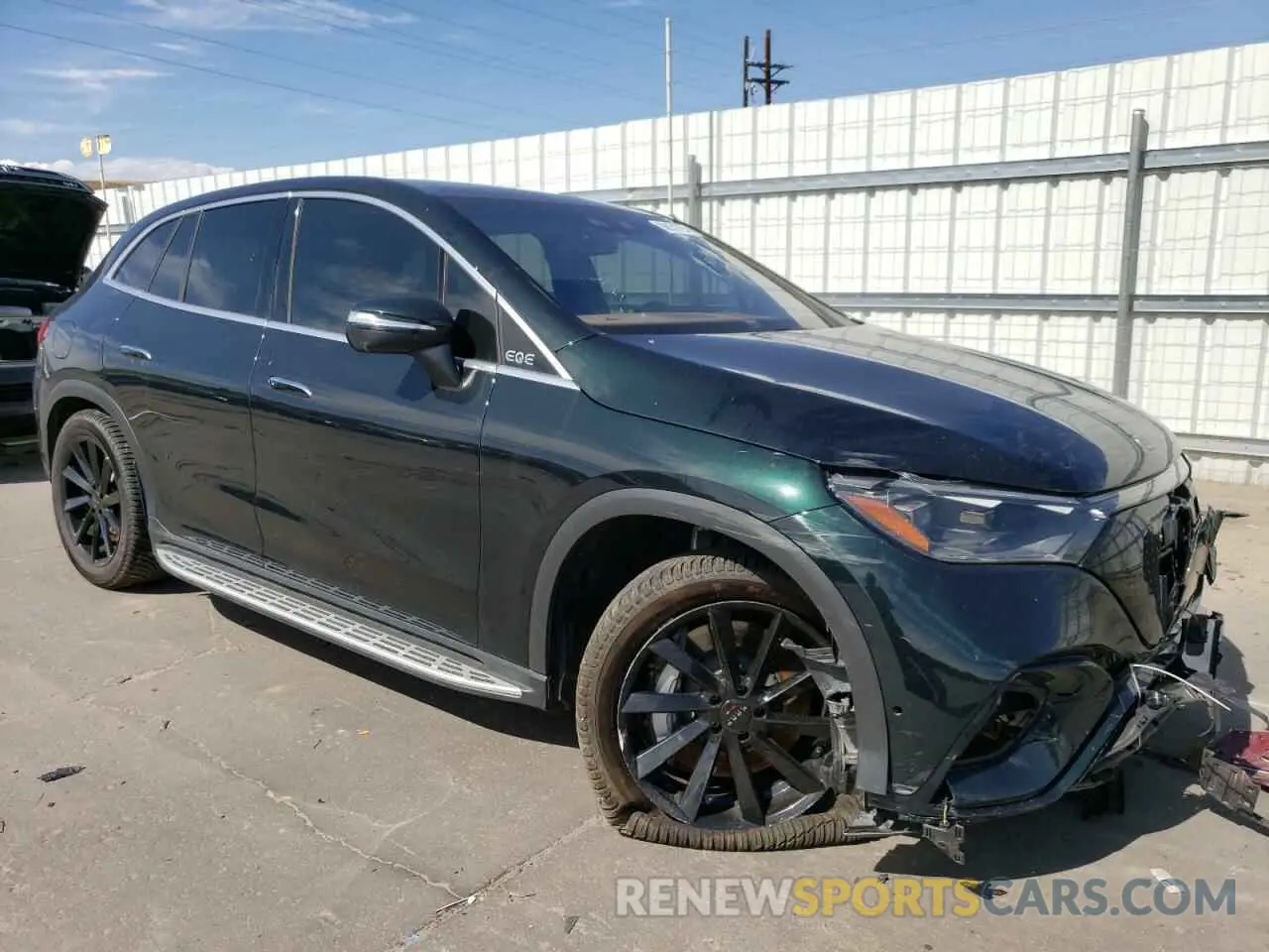 4 Photograph of a damaged car 4JGGM1CB5PA024753 MERCEDES-BENZ EQE SUV 35 2023