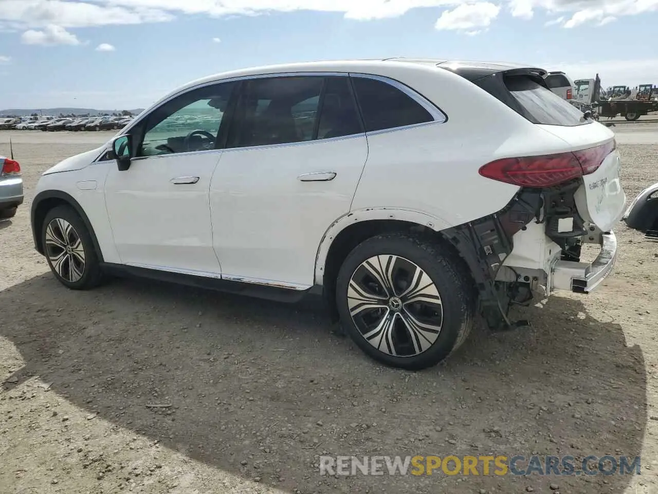 2 Photograph of a damaged car 4JGGM1CB5PA037048 MERCEDES-BENZ EQE SUV 35 2023