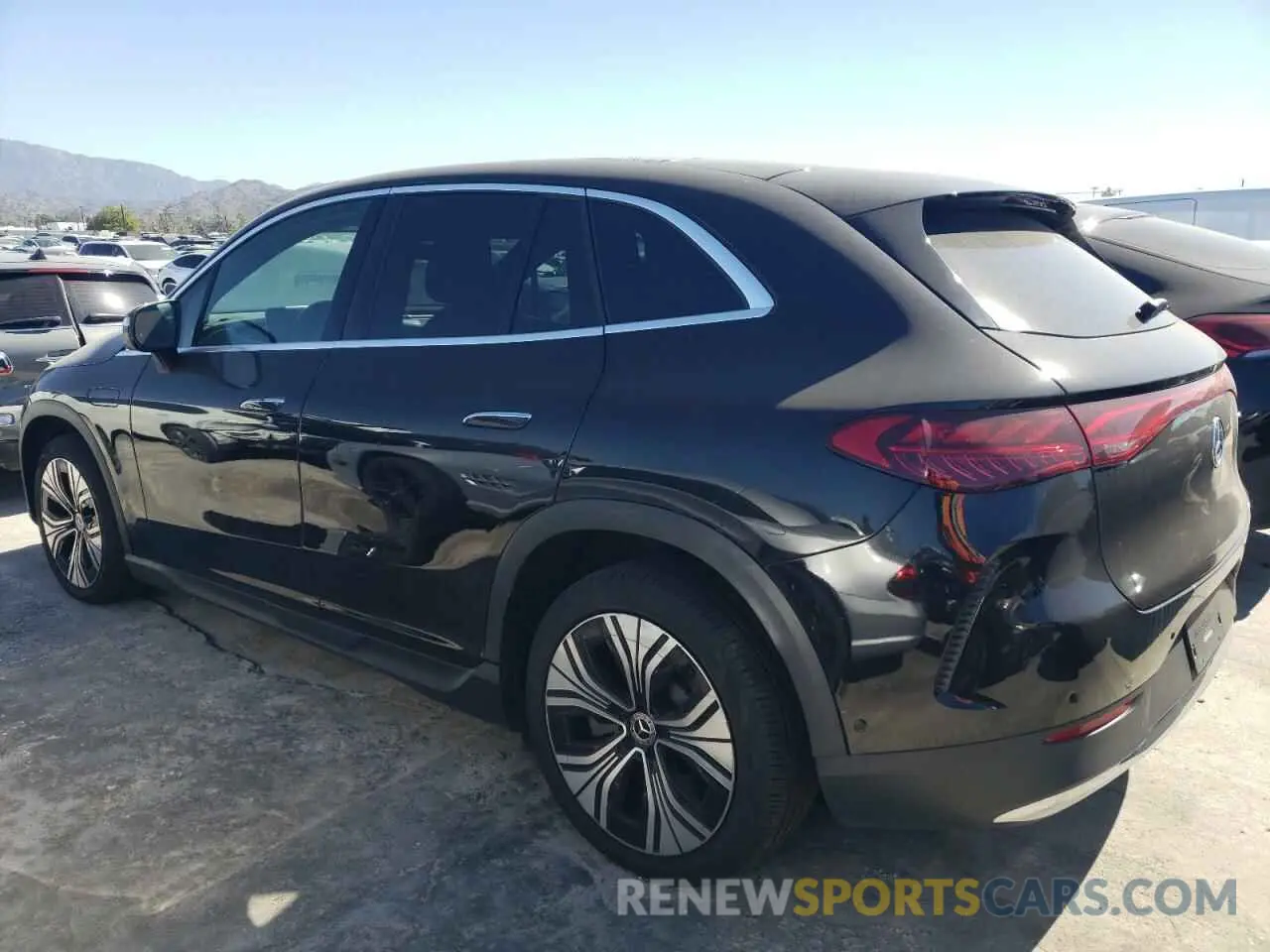 2 Photograph of a damaged car 4JGGM1CB6PA021926 MERCEDES-BENZ EQE SUV 35 2023