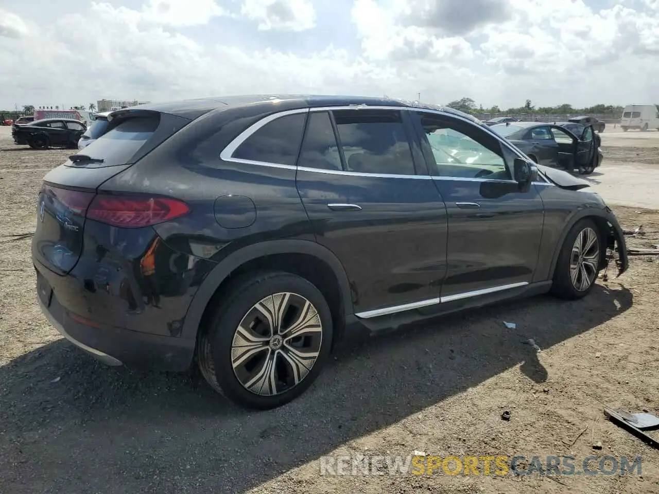 3 Photograph of a damaged car 4JGGM1CB9PA011200 MERCEDES-BENZ EQE SUV 35 2023
