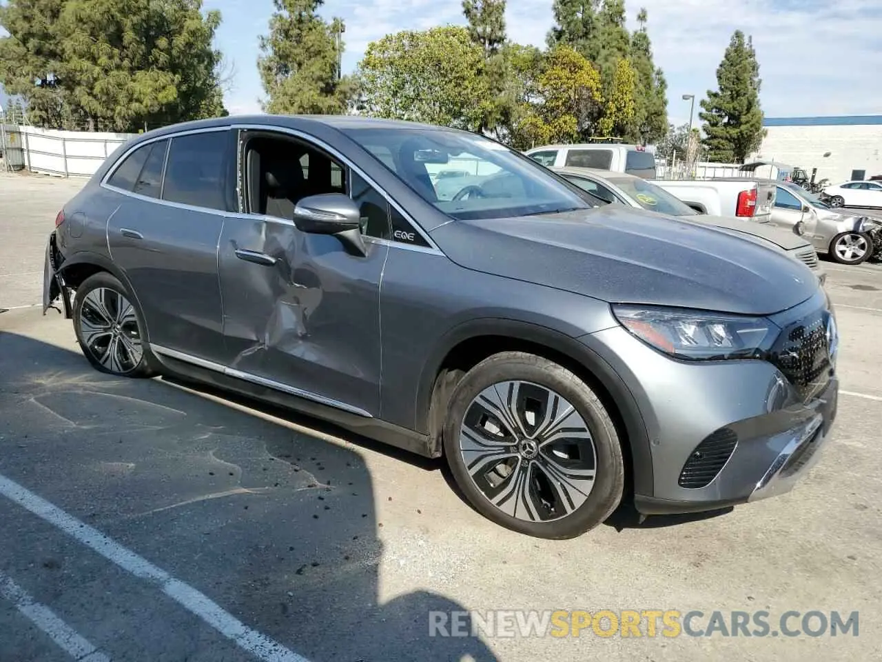 4 Photograph of a damaged car 4JGGM2BB0RA046069 MERCEDES-BENZ EQE SUV 35 2024