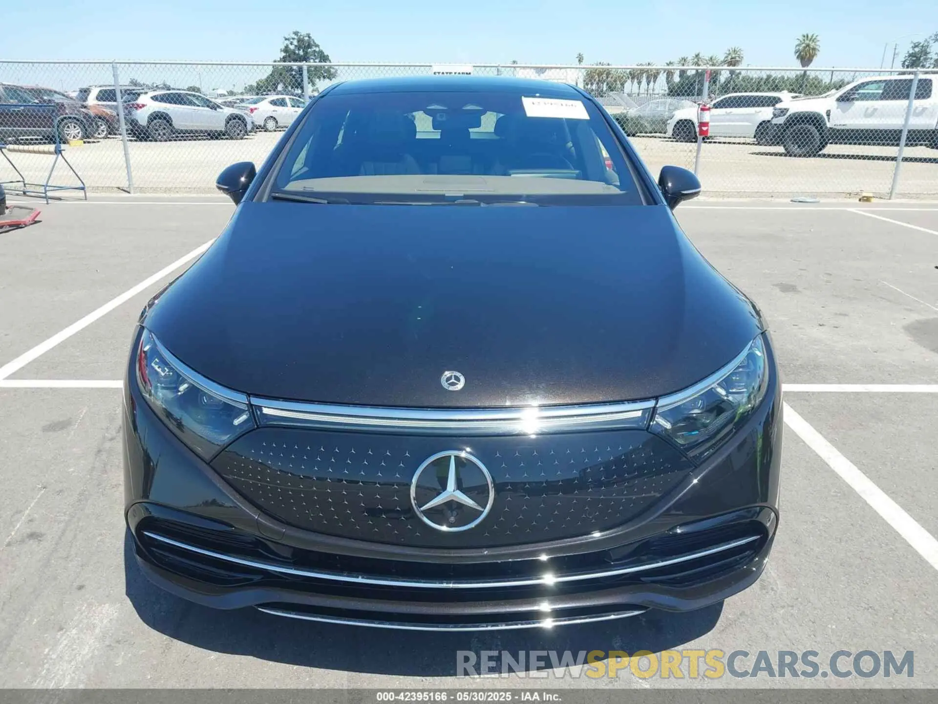12 Photograph of a damaged car W1KCG2DB7NA015666 MERCEDES-BENZ EQS 450+ 2022