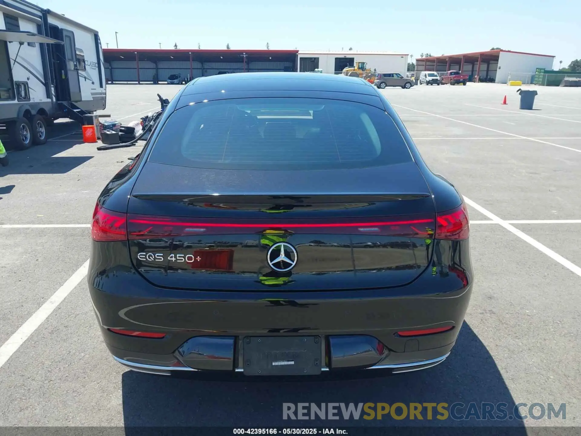 16 Photograph of a damaged car W1KCG2DB7NA015666 MERCEDES-BENZ EQS 450+ 2022