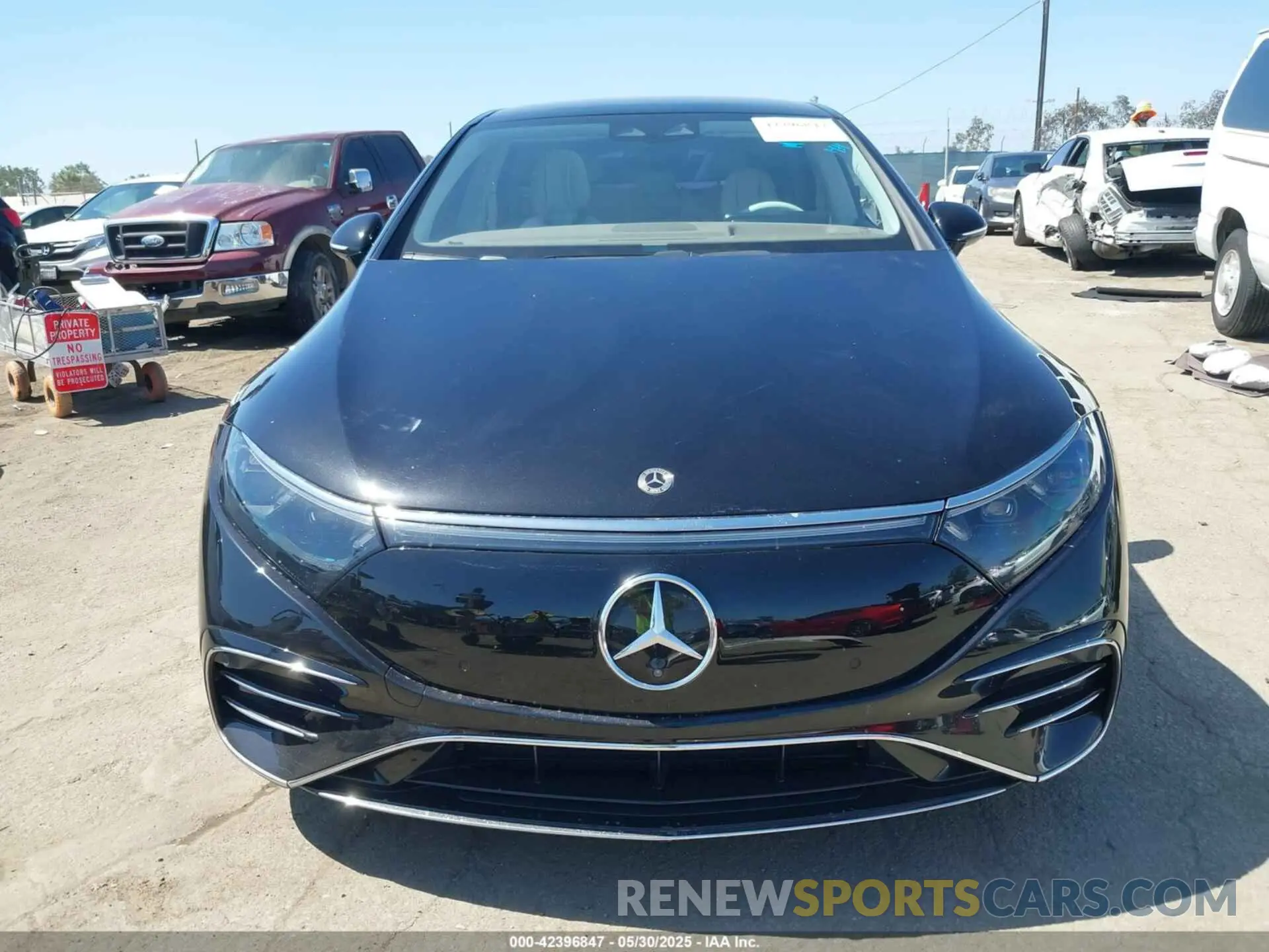 12 Photograph of a damaged car W1KCG2DB0PA033395 MERCEDES-BENZ EQS 450+ 2023