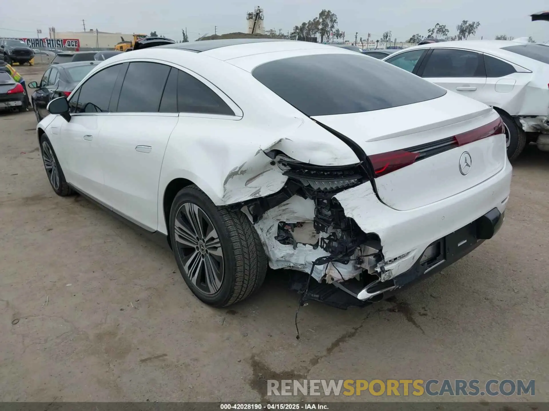 3 Photograph of a damaged car W1KCG2DB2PA031194 MERCEDES-BENZ EQS 450+ 2023