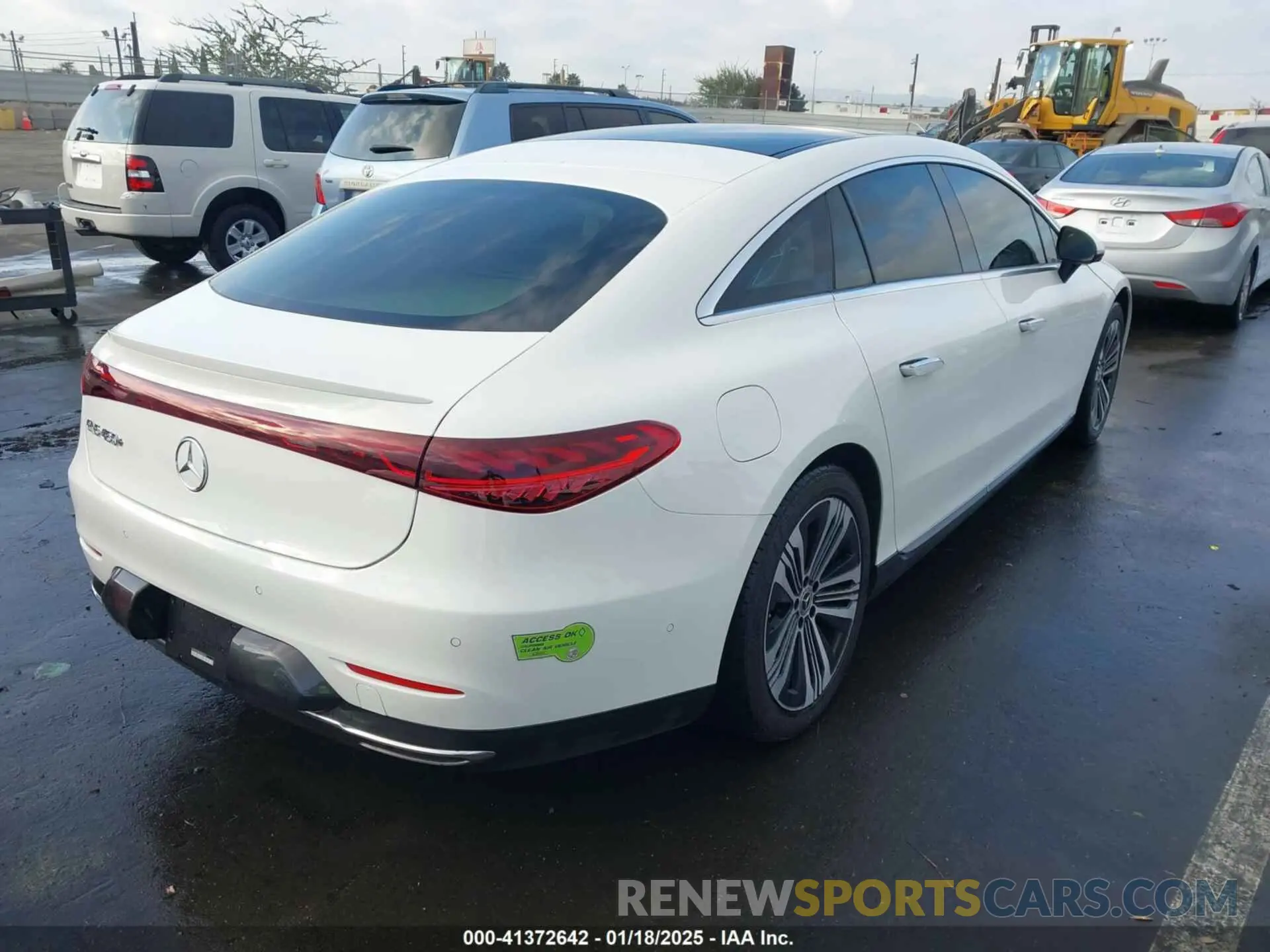 4 Photograph of a damaged car W1KCG2DB2PA032930 MERCEDES-BENZ EQS 450+ 2023