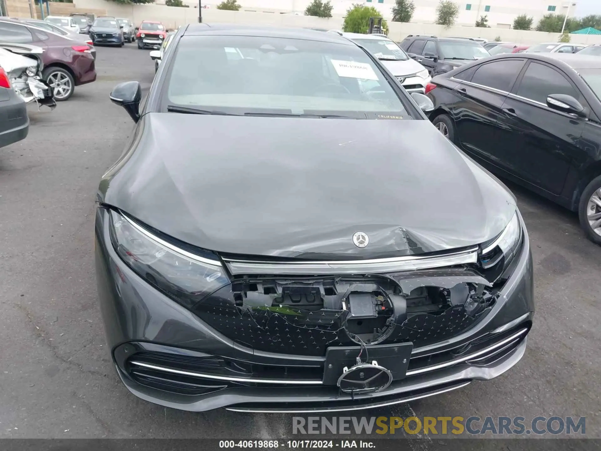 12 Photograph of a damaged car W1KCG2DB6PA024054 MERCEDES-BENZ EQS 450+ 2023