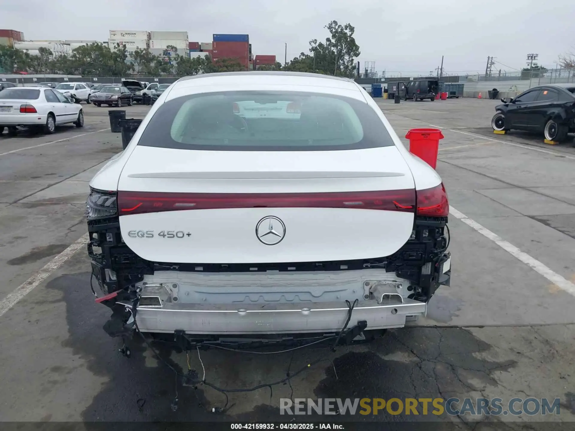 17 Photograph of a damaged car W1KCG2DB9PA033069 MERCEDES-BENZ EQS 450+ 2023