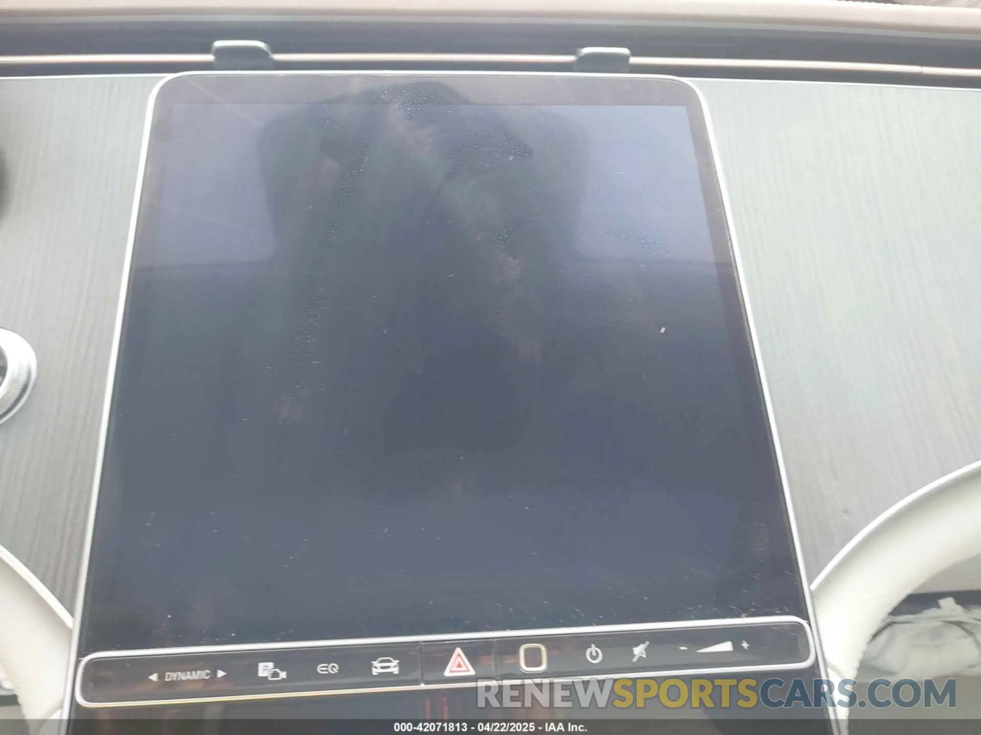 18 Photograph of a damaged car W1KCG2DBXPA033128 MERCEDES-BENZ EQS 450+ 2023