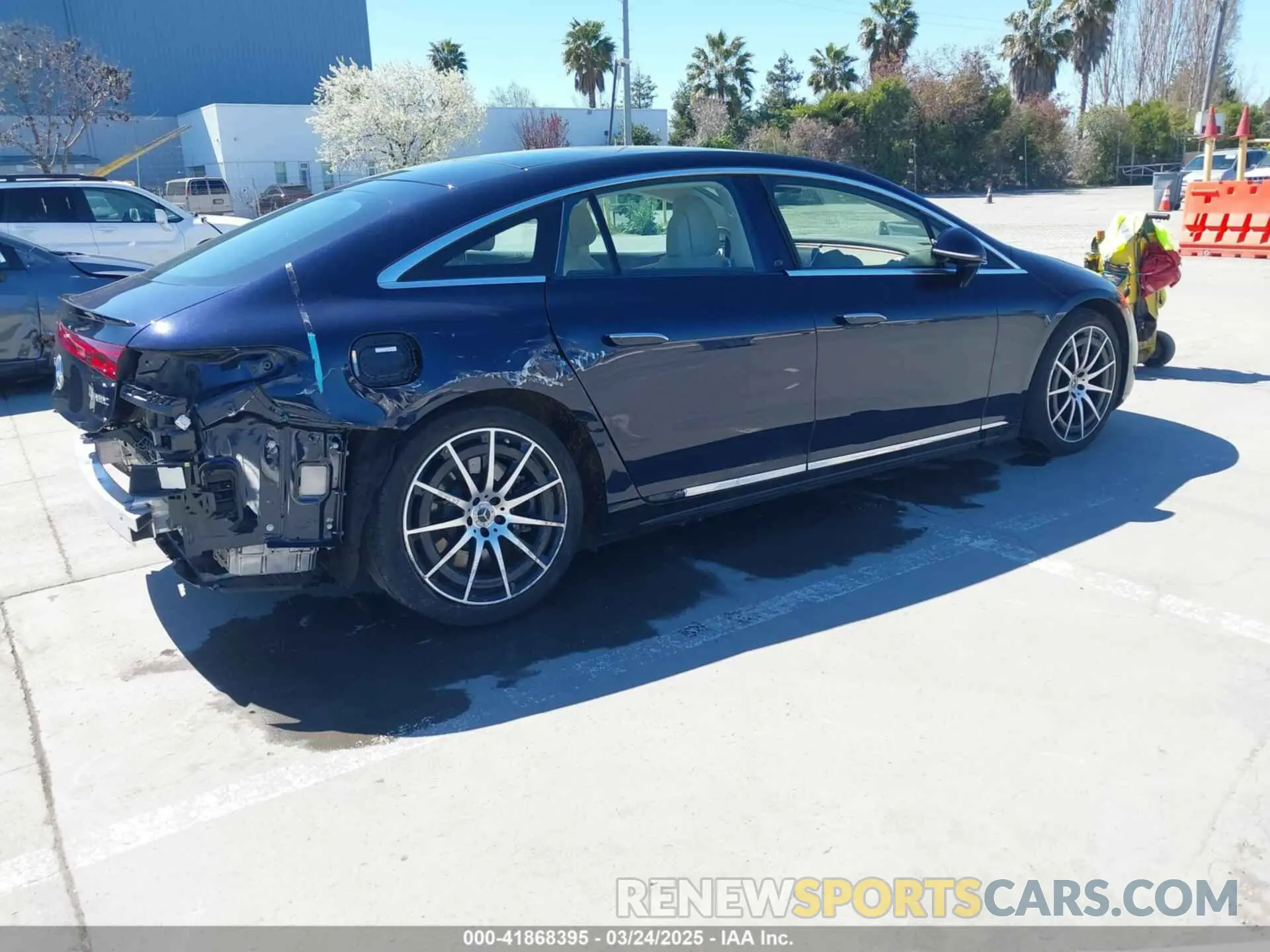 4 Photograph of a damaged car W1KCG2EB8PA036382 MERCEDES-BENZ EQS 450 2023