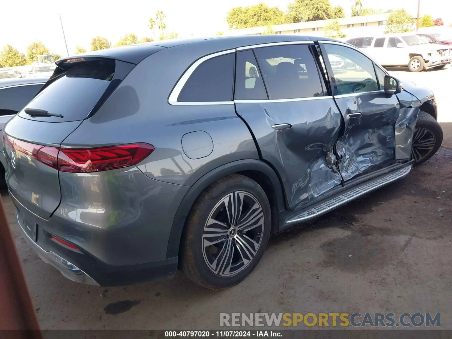4 Photograph of a damaged car 4JGDM2DB2PA001888 MERCEDES-BENZ EQS 450+ SUV 2023