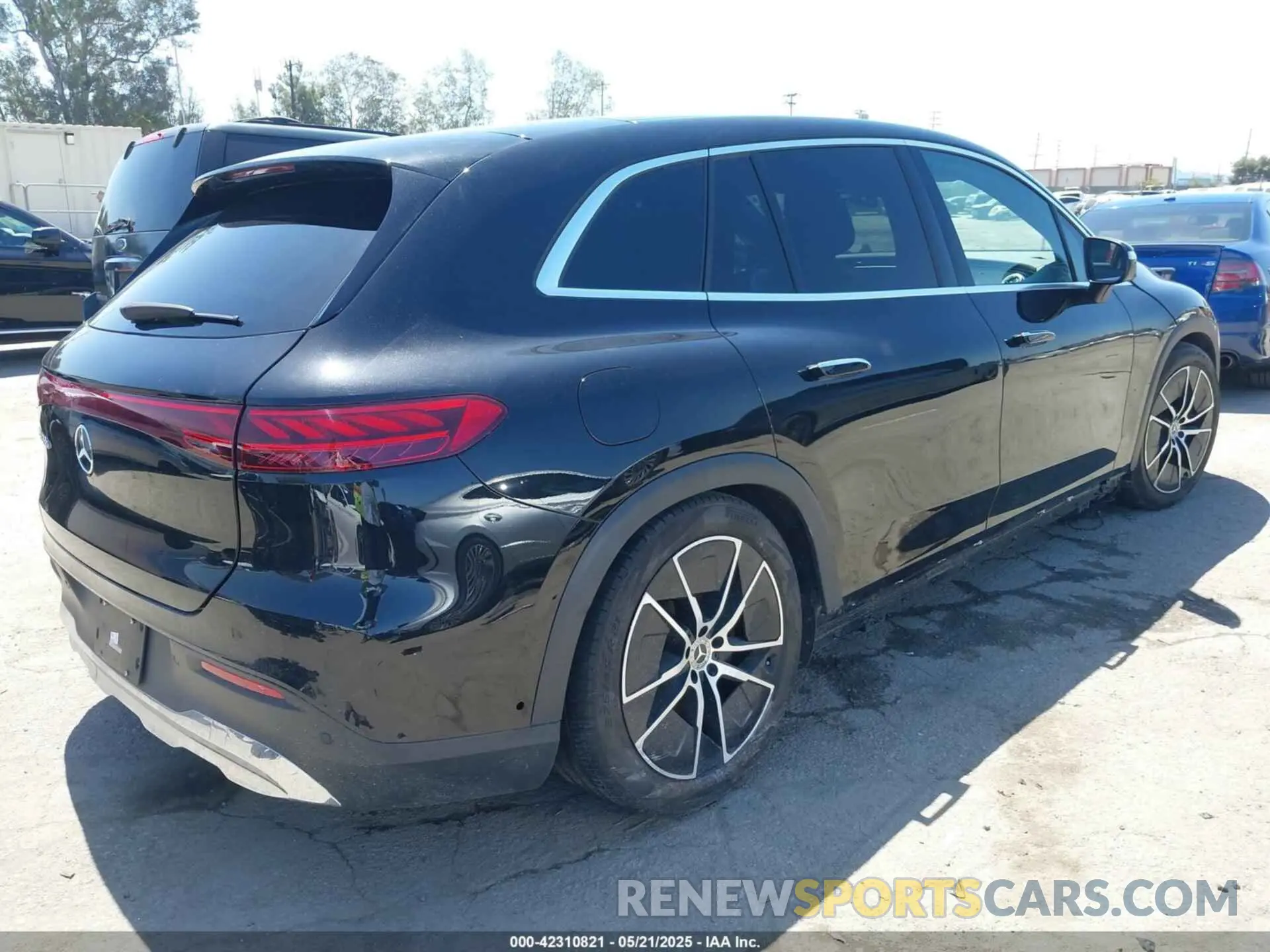 4 Photograph of a damaged car 4JGDM2DB2PA029836 MERCEDES-BENZ EQS 450+ SUV 2023