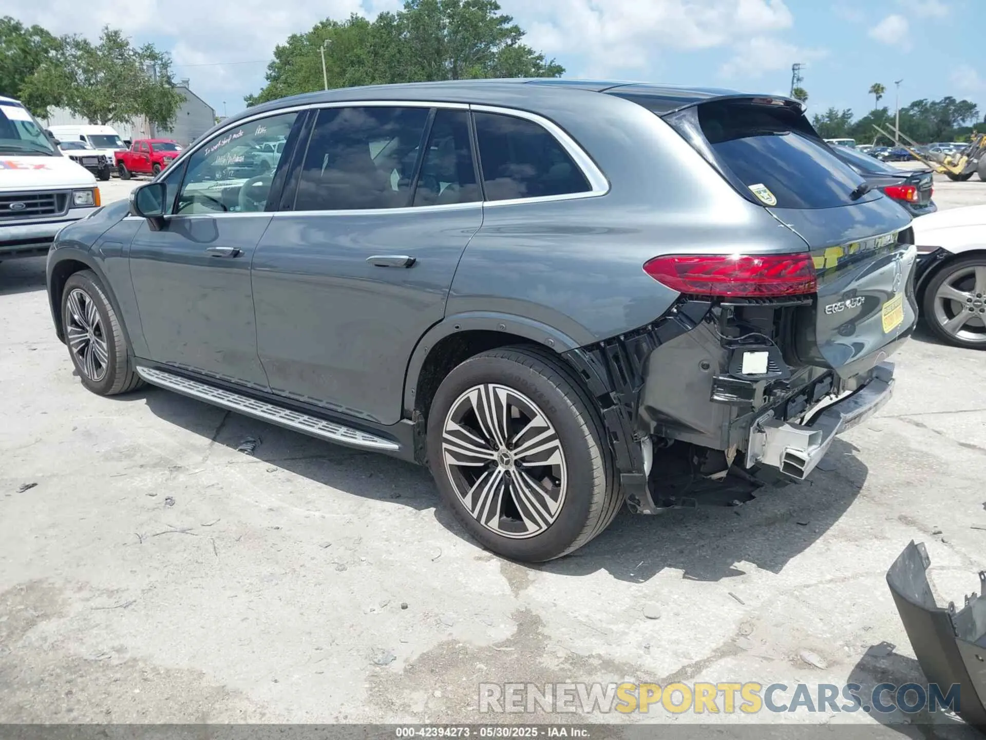 3 Photograph of a damaged car 4JGDM2DB6PA017723 MERCEDES-BENZ EQS 450+ SUV 2023
