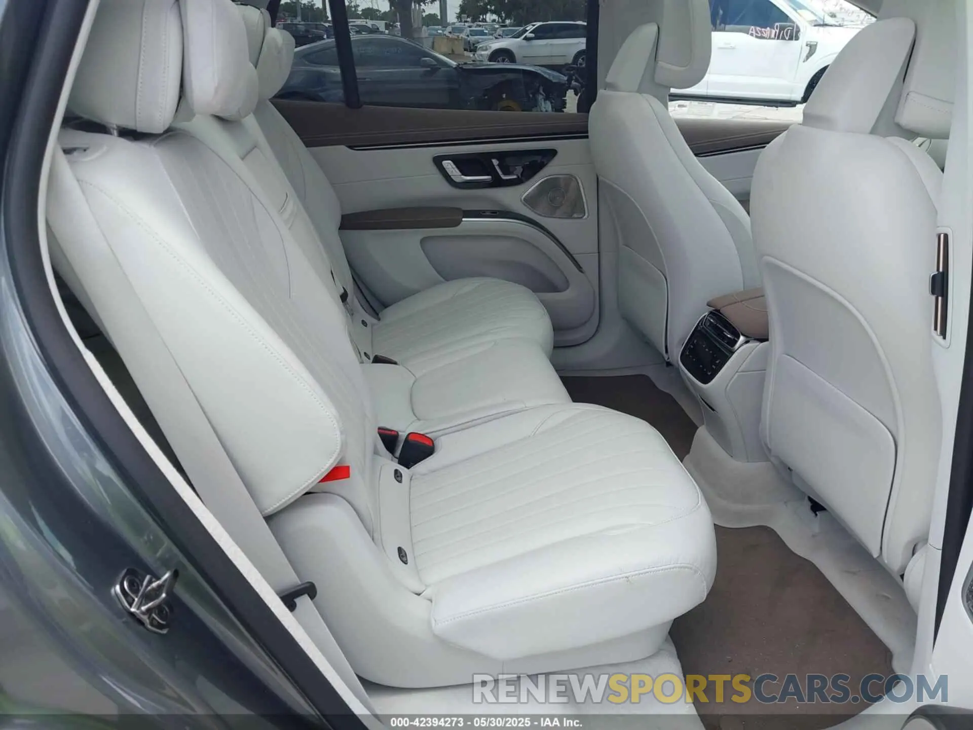 8 Photograph of a damaged car 4JGDM2DB6PA017723 MERCEDES-BENZ EQS 450+ SUV 2023