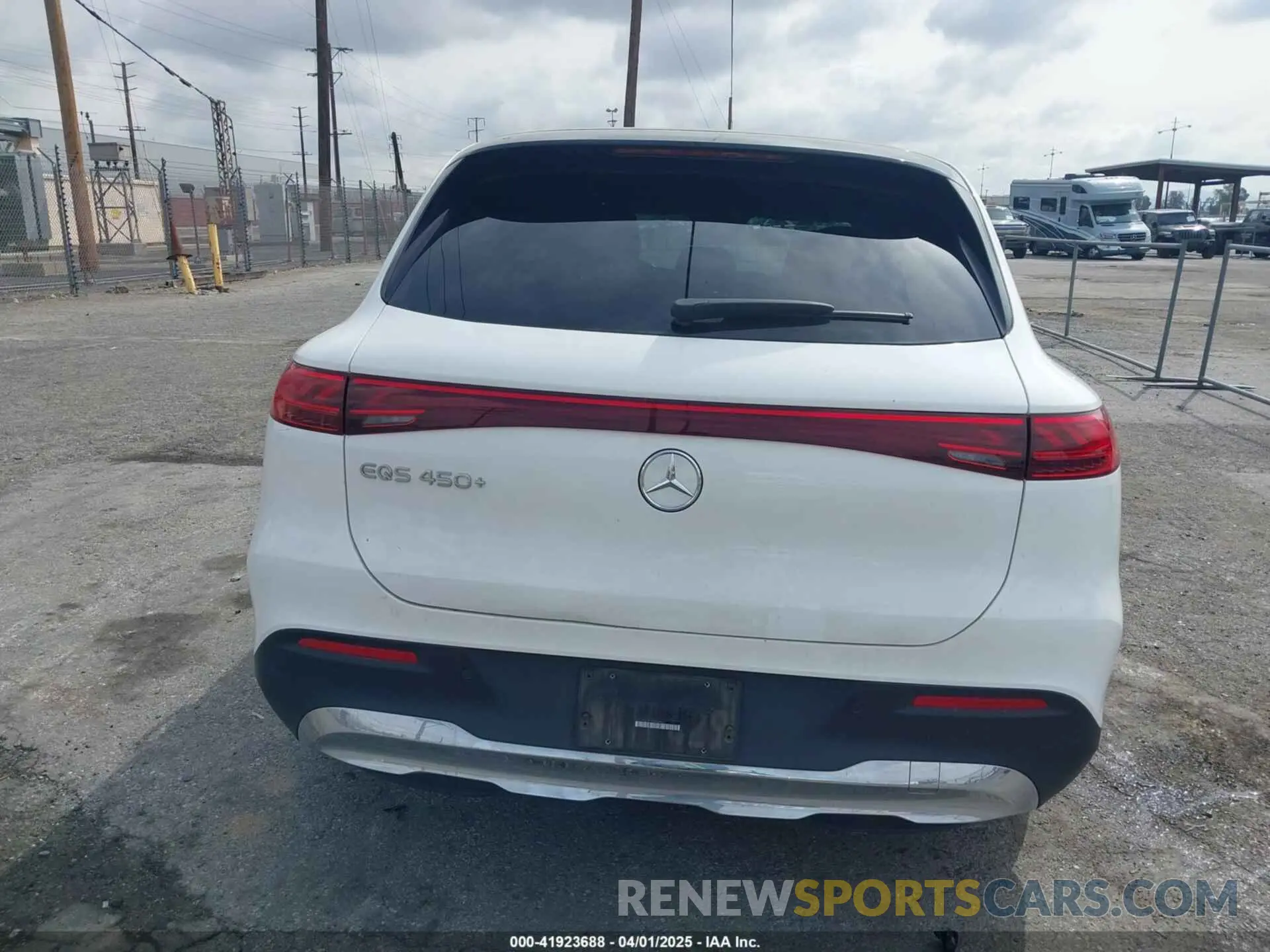 17 Photograph of a damaged car 4JGDM2DB7PA010442 MERCEDES-BENZ EQS 450+ SUV 2023