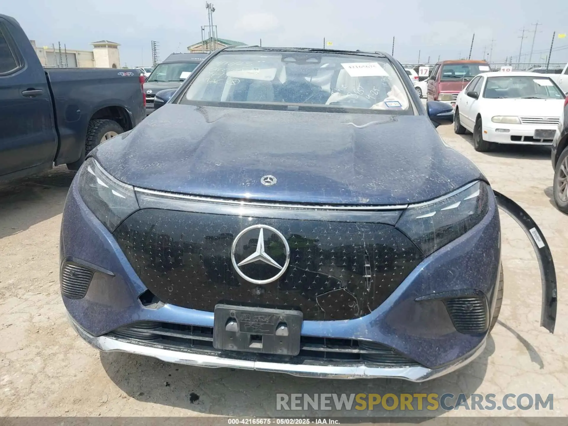 11 Photograph of a damaged car 4JGDM2EB4PA014978 MERCEDES-BENZ EQS 450 SUV 2023