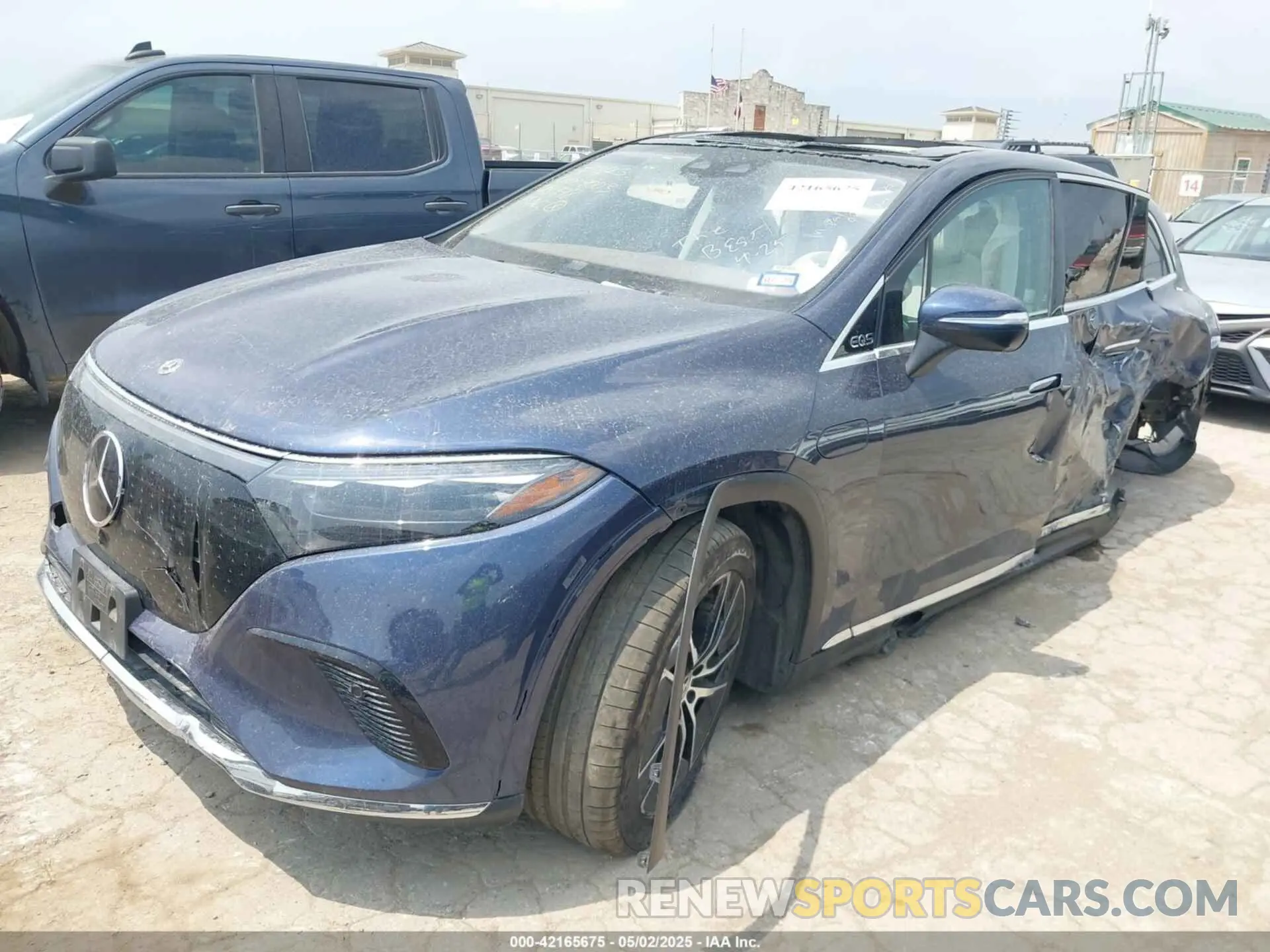 2 Photograph of a damaged car 4JGDM2EB4PA014978 MERCEDES-BENZ EQS 450 SUV 2023
