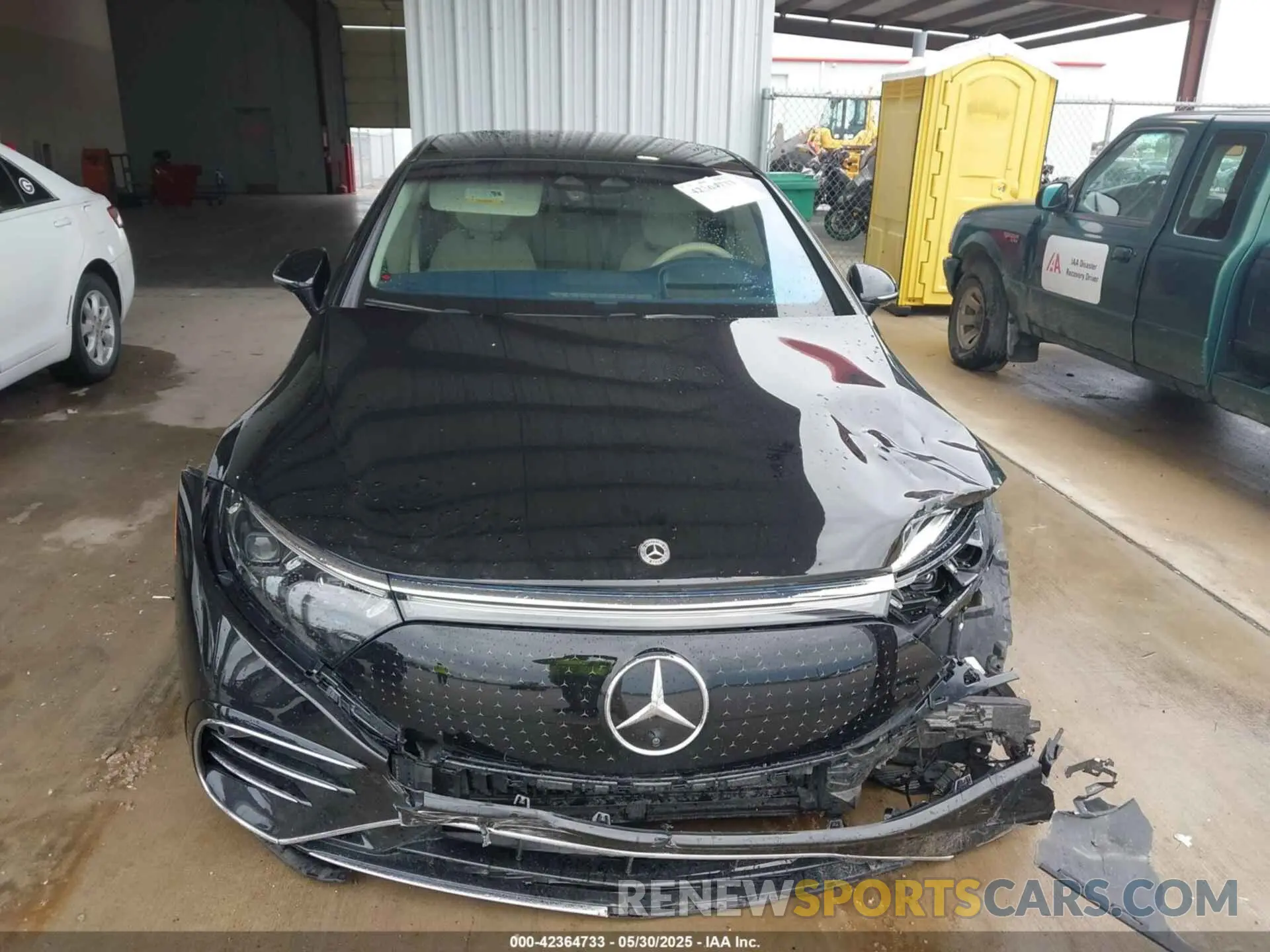 12 Photograph of a damaged car W1KCG4EB1NA021456 MERCEDES-BENZ EQS 580 2022